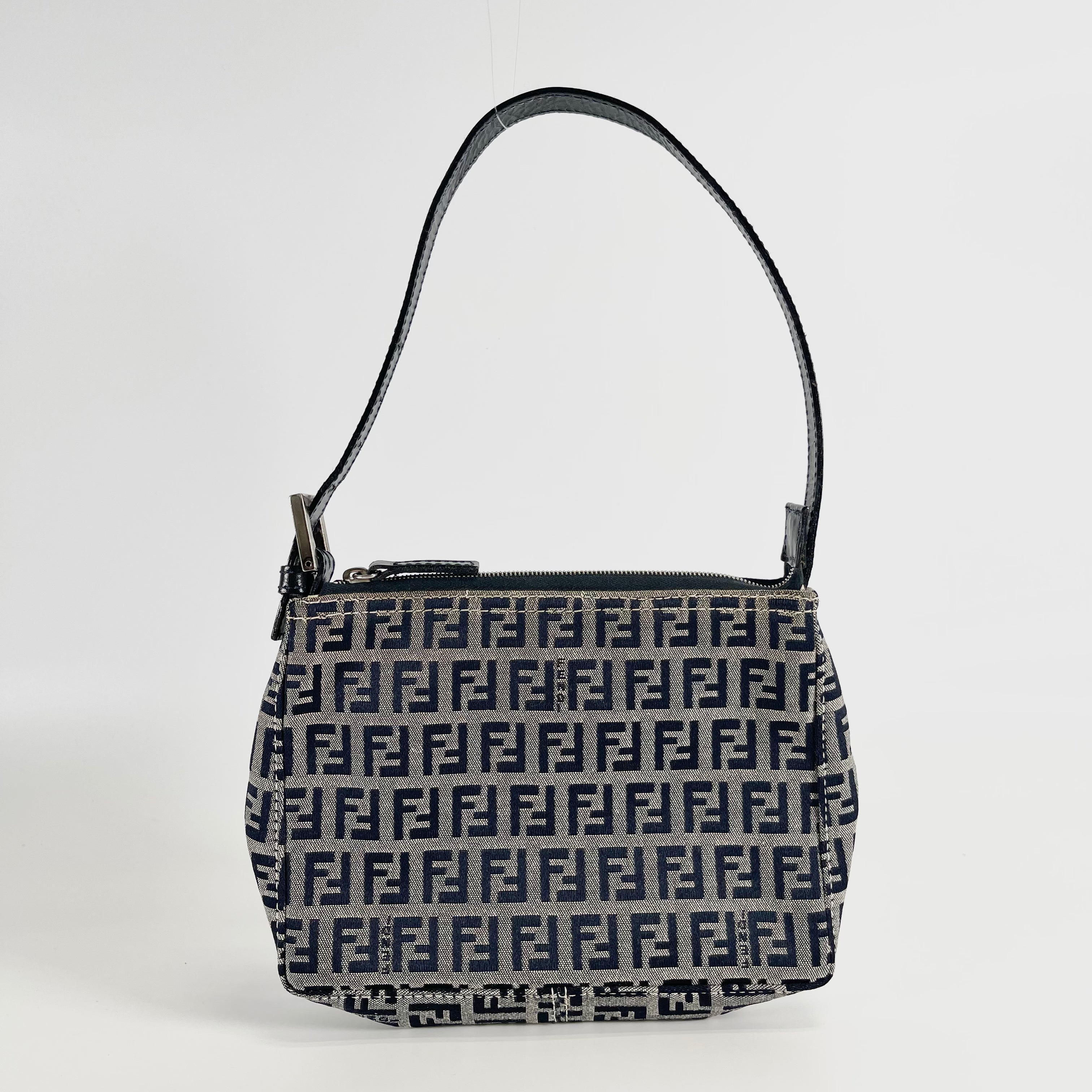 2602 secondhand FENDI hand bag Zucchino