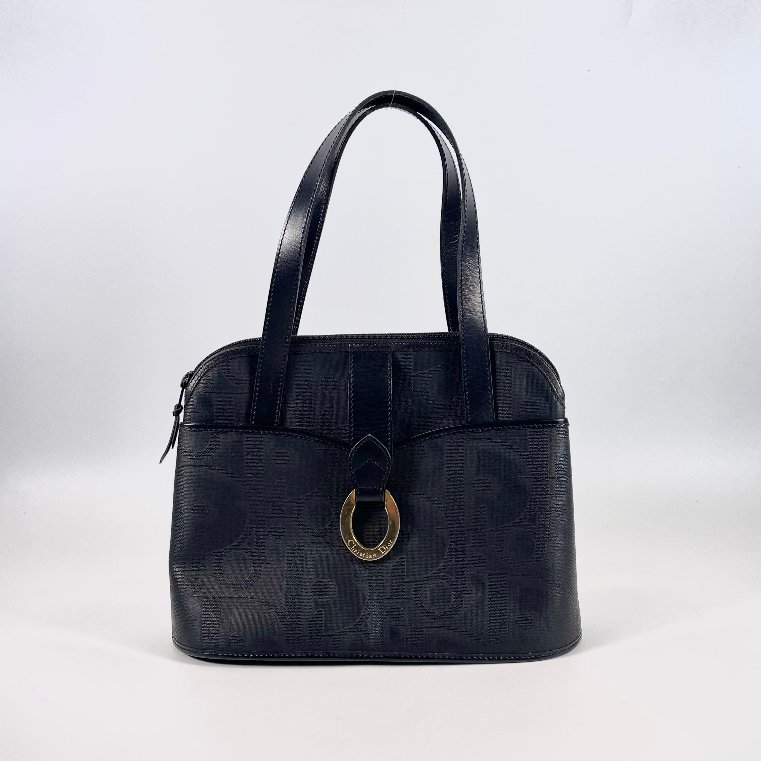 2512 secondhand  CD hand bag