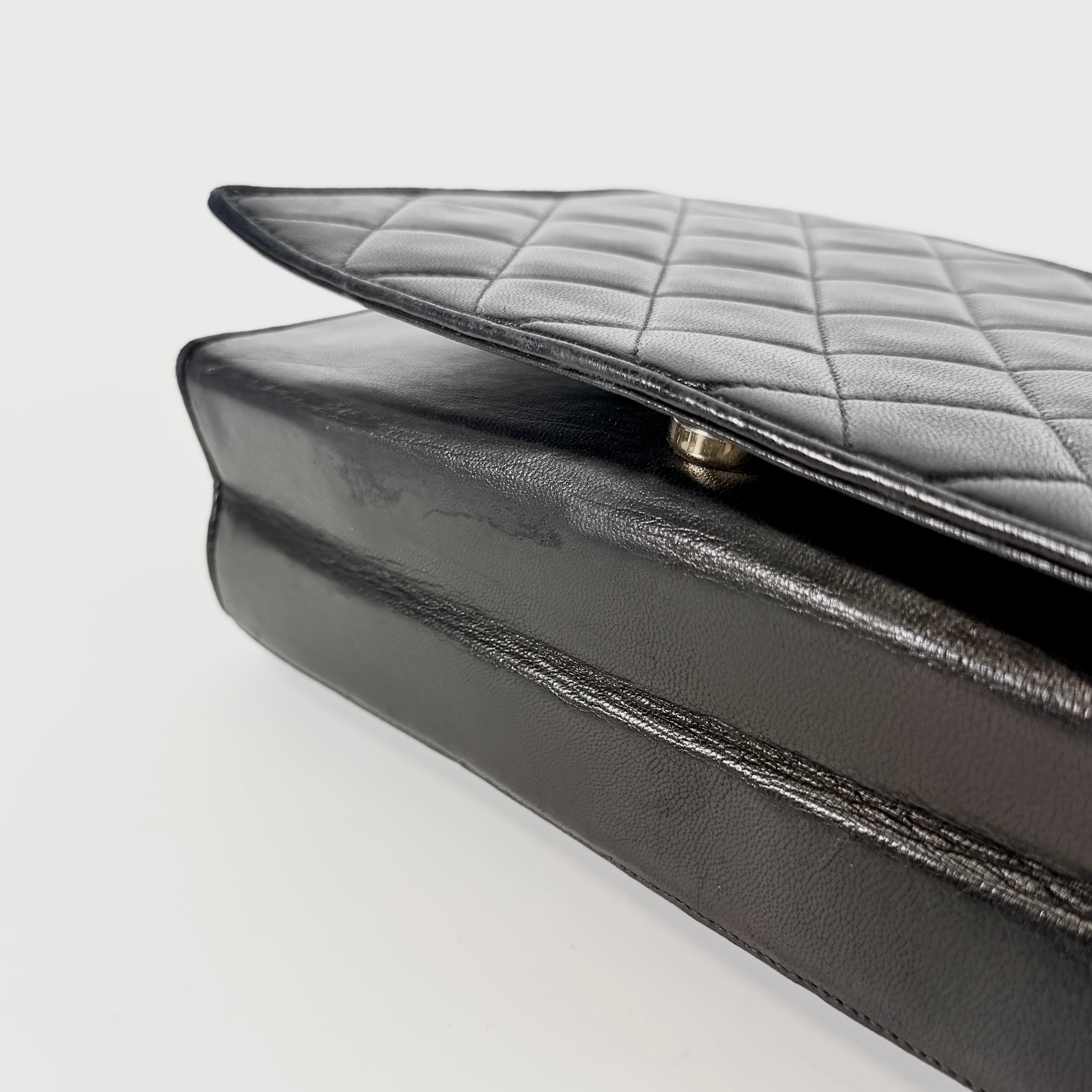 2608 secondhand CHANEL Chain Shoulder Bag