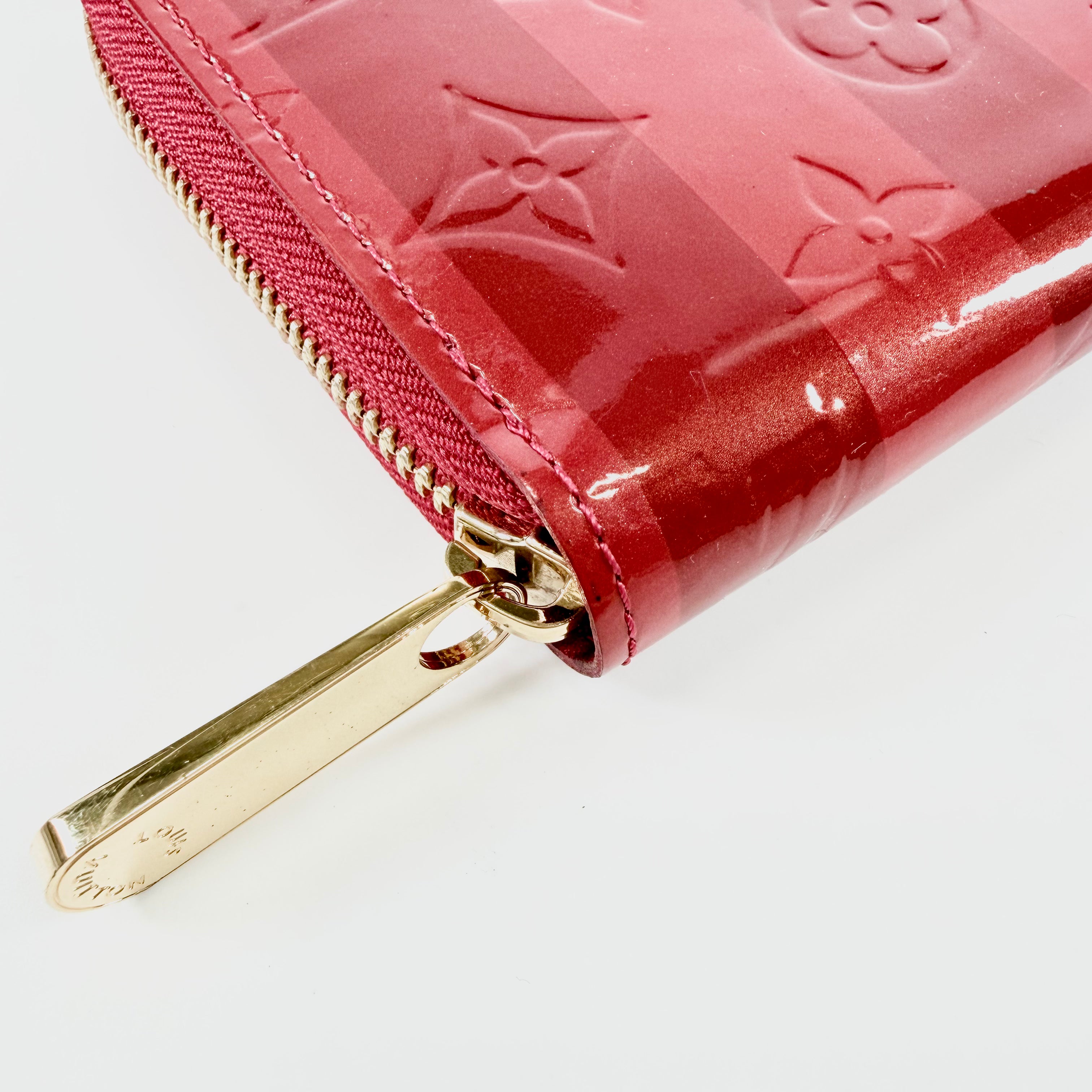 2608 secondhand LV M58036 Vernis Rayures Zippy Wallet Poppy Petal