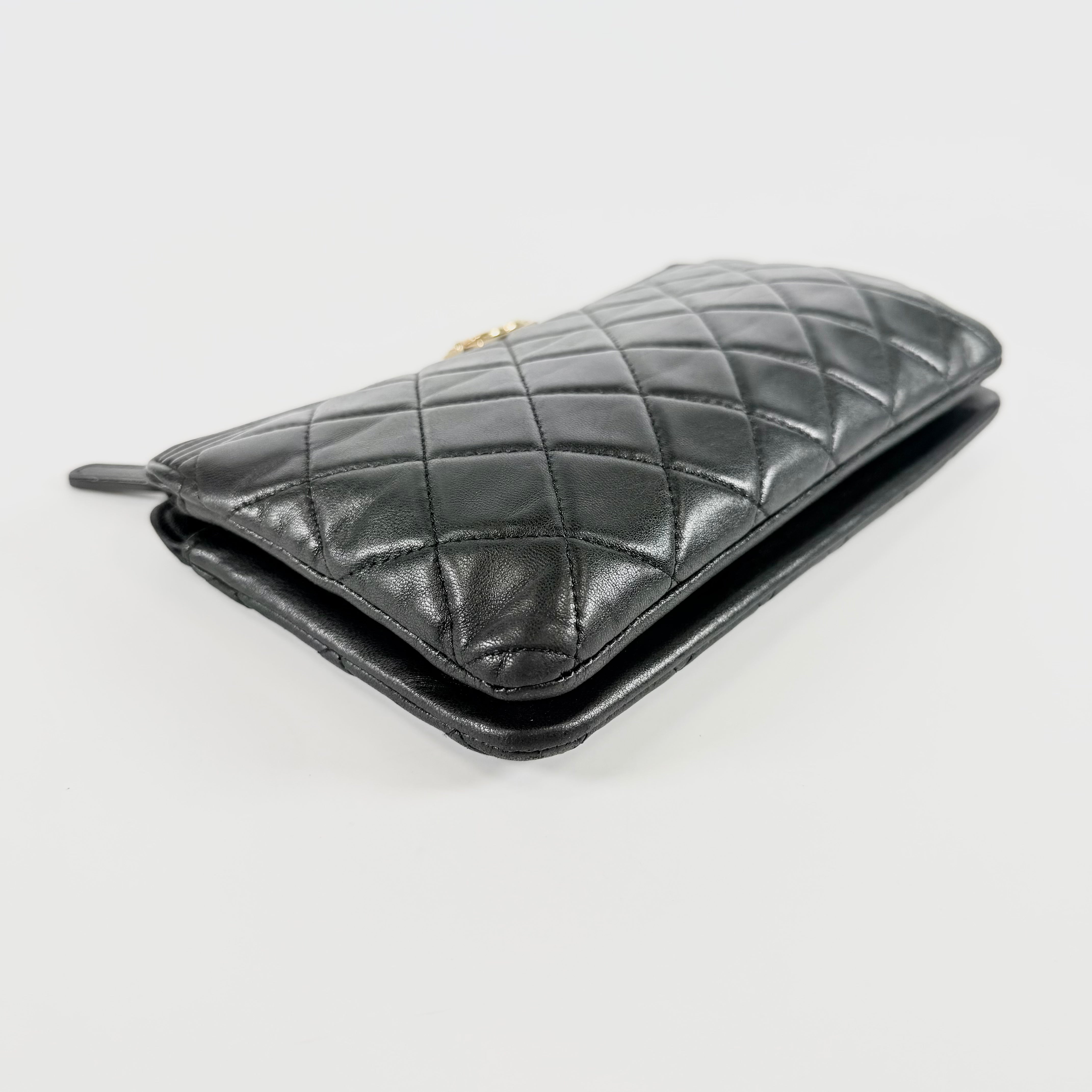 2608 secondhand CHANEL Lambskin Wallet Black