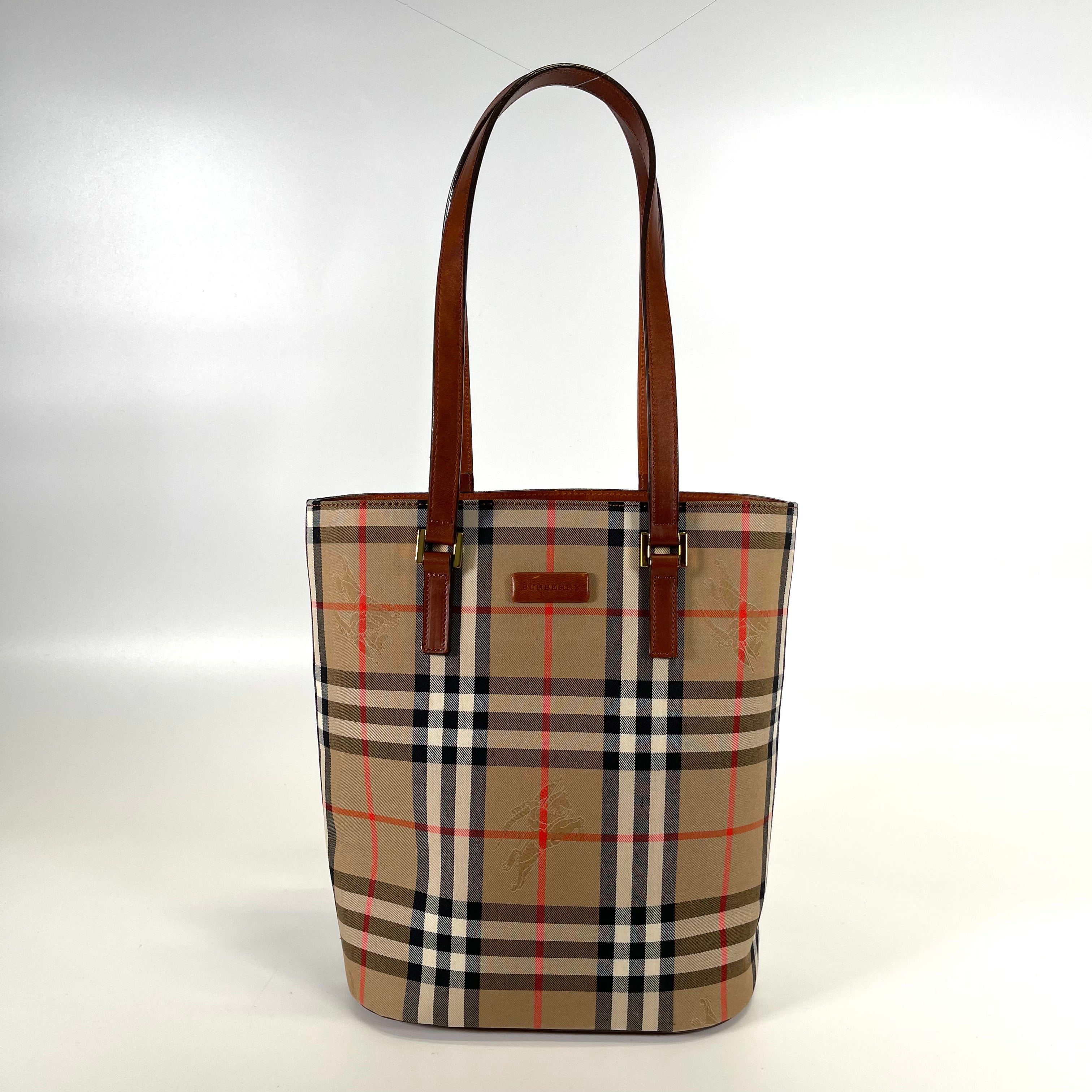 2601 BURBERRY Tote