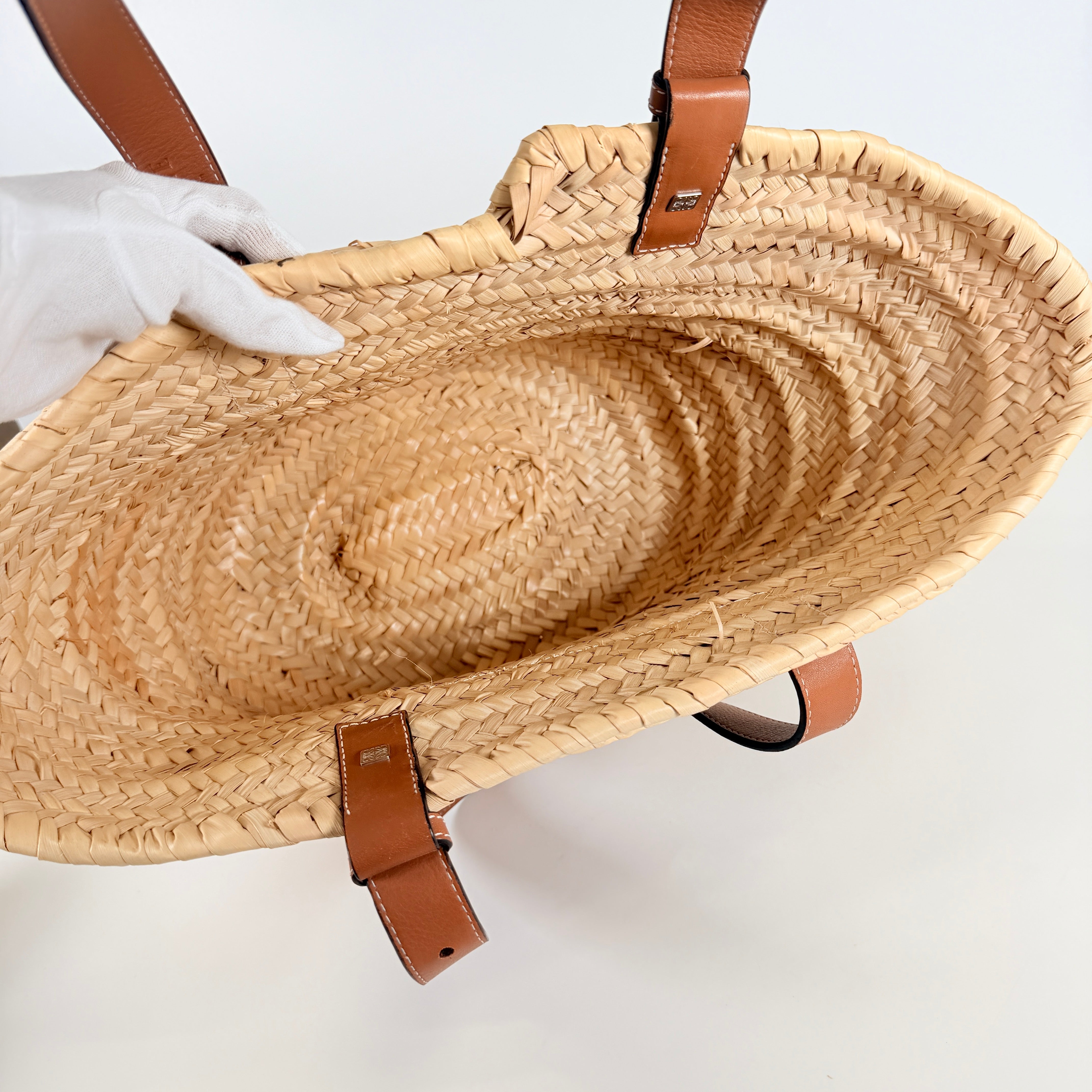 2607 secondhand LOEWE basket