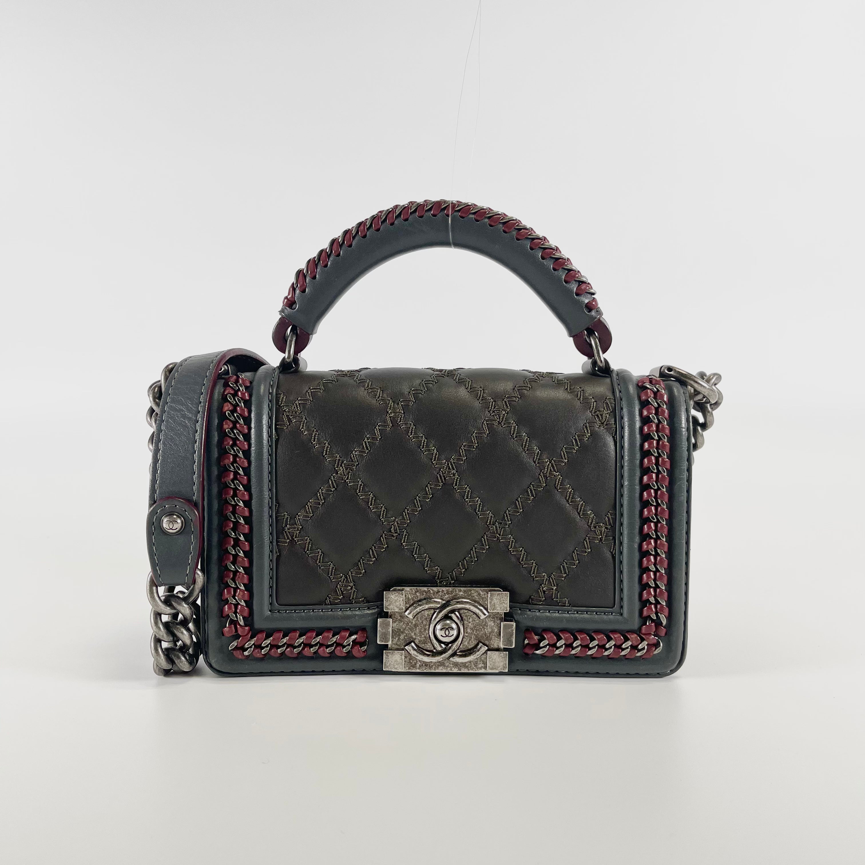 2601 secondhand CHANEL Boy
