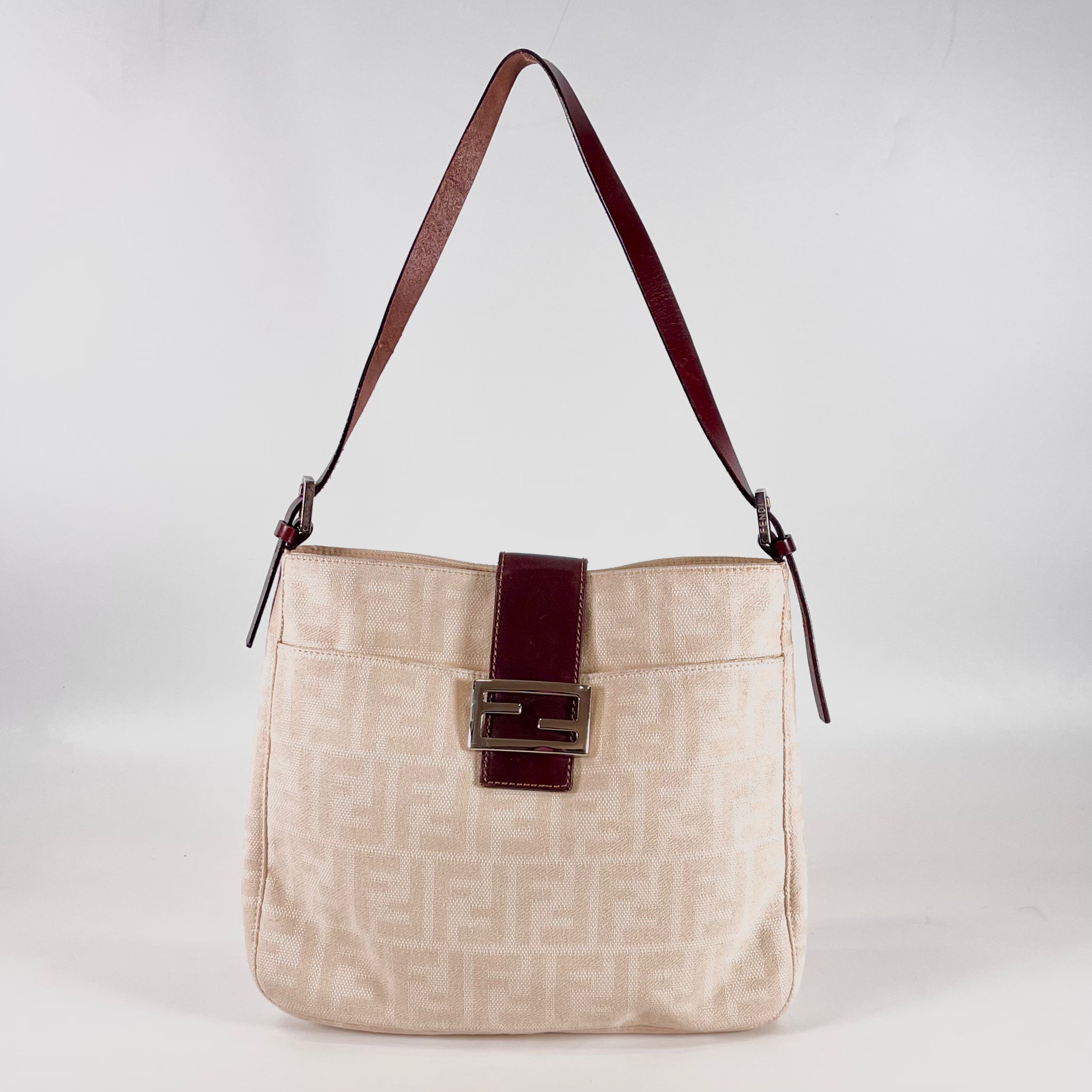 2601 secondhand FENDI Zucca Shoulder bag