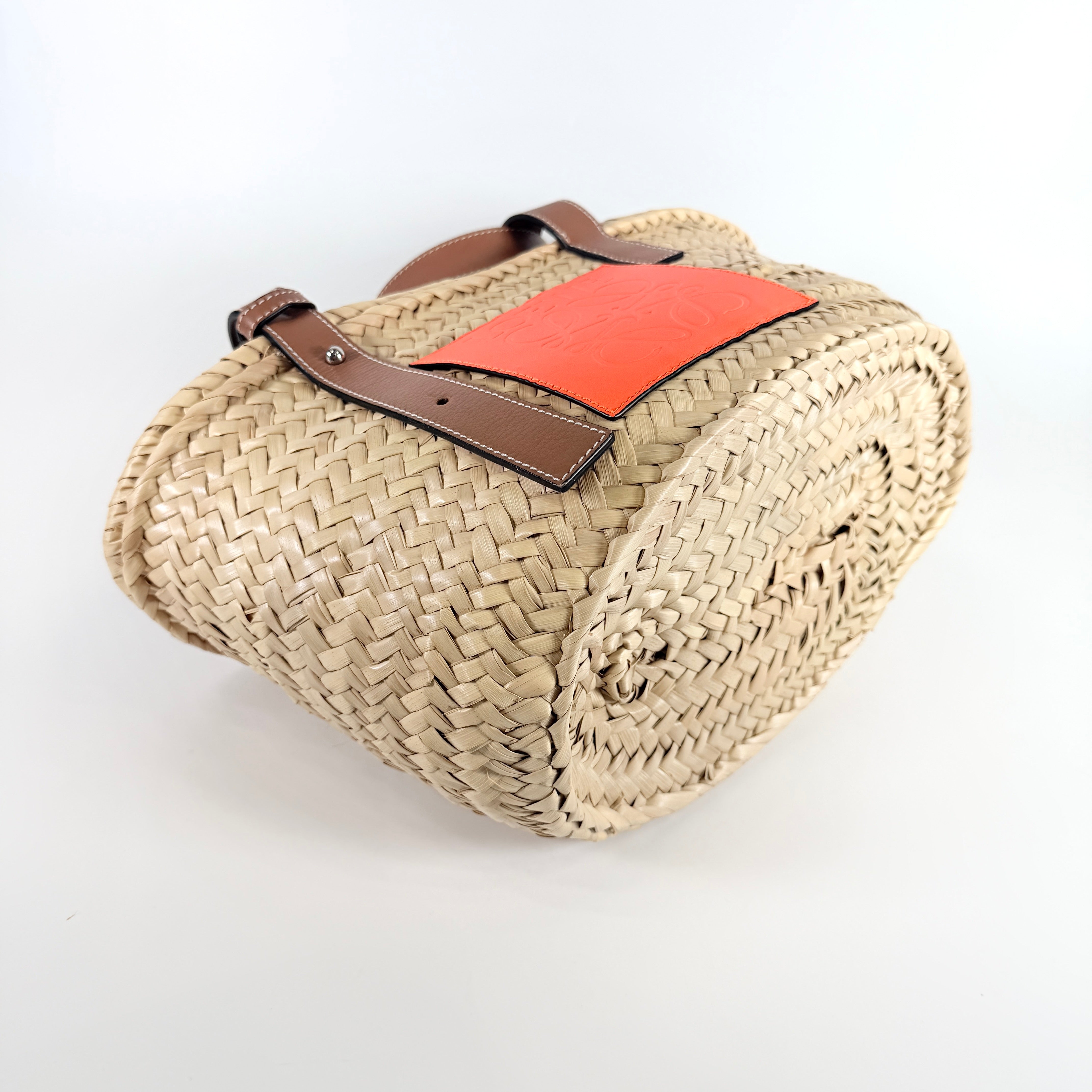 2608 secondhand LOEWE Logo Basket Bag