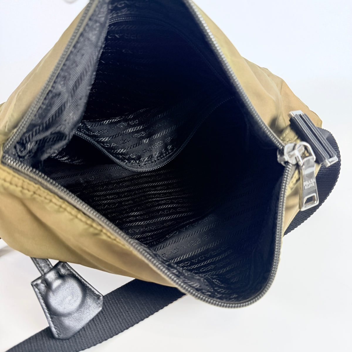 2606 secondhand PRADA bag / others Shoulder bag Crossbody Bag