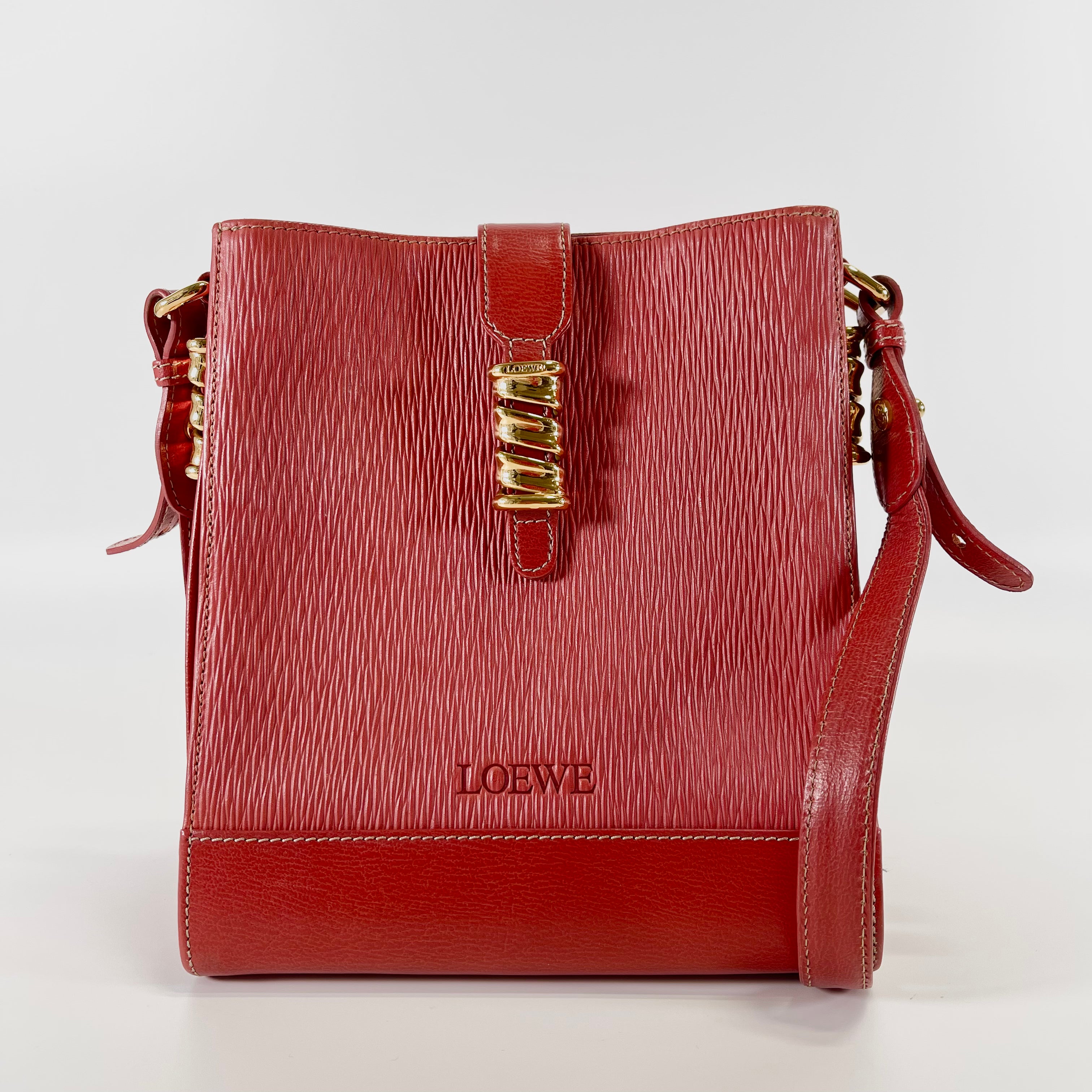 2602 secondhand LOEWE B Shoulder bag / Crossbody Bag