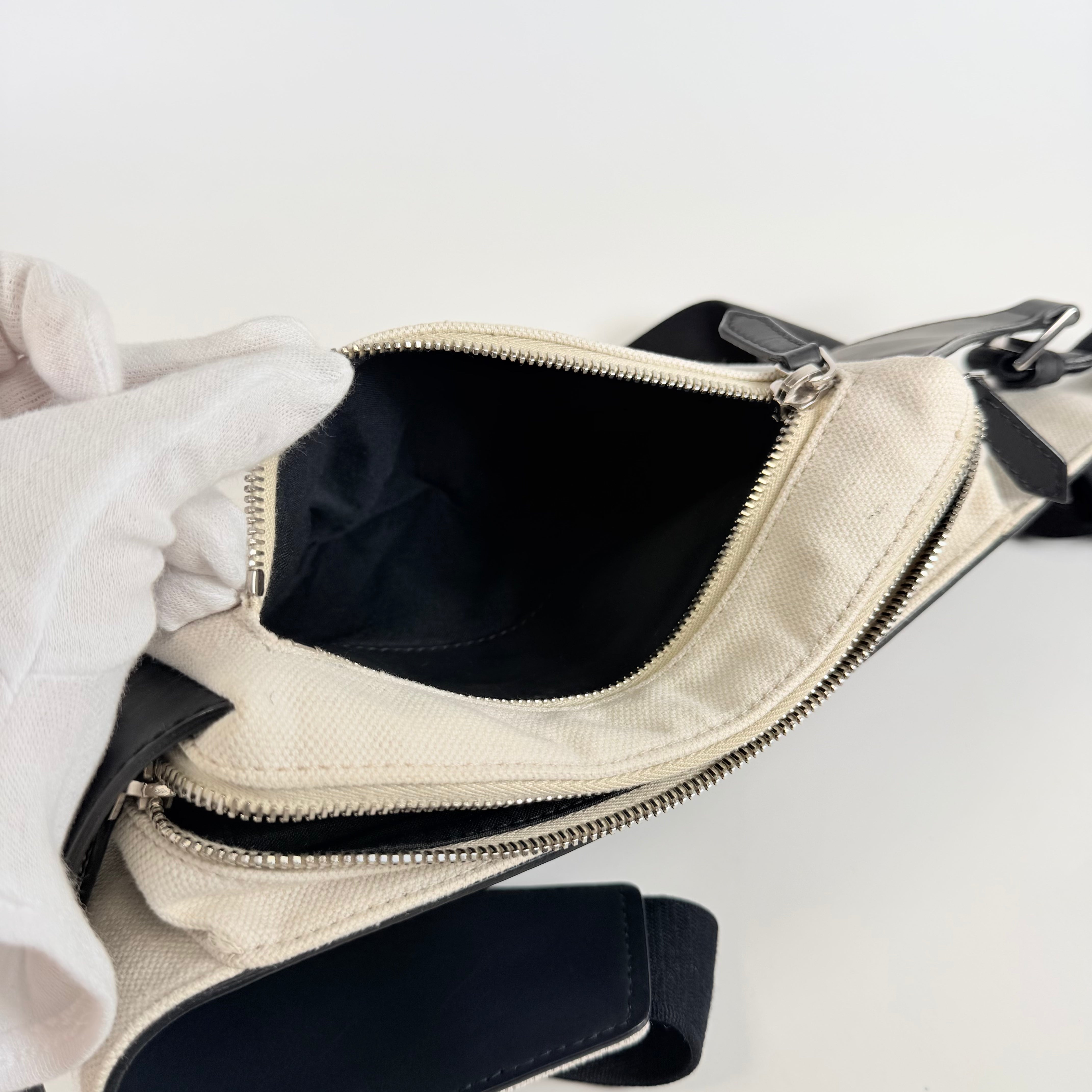 2608 secondhand BALENCIAGA Waist Bag