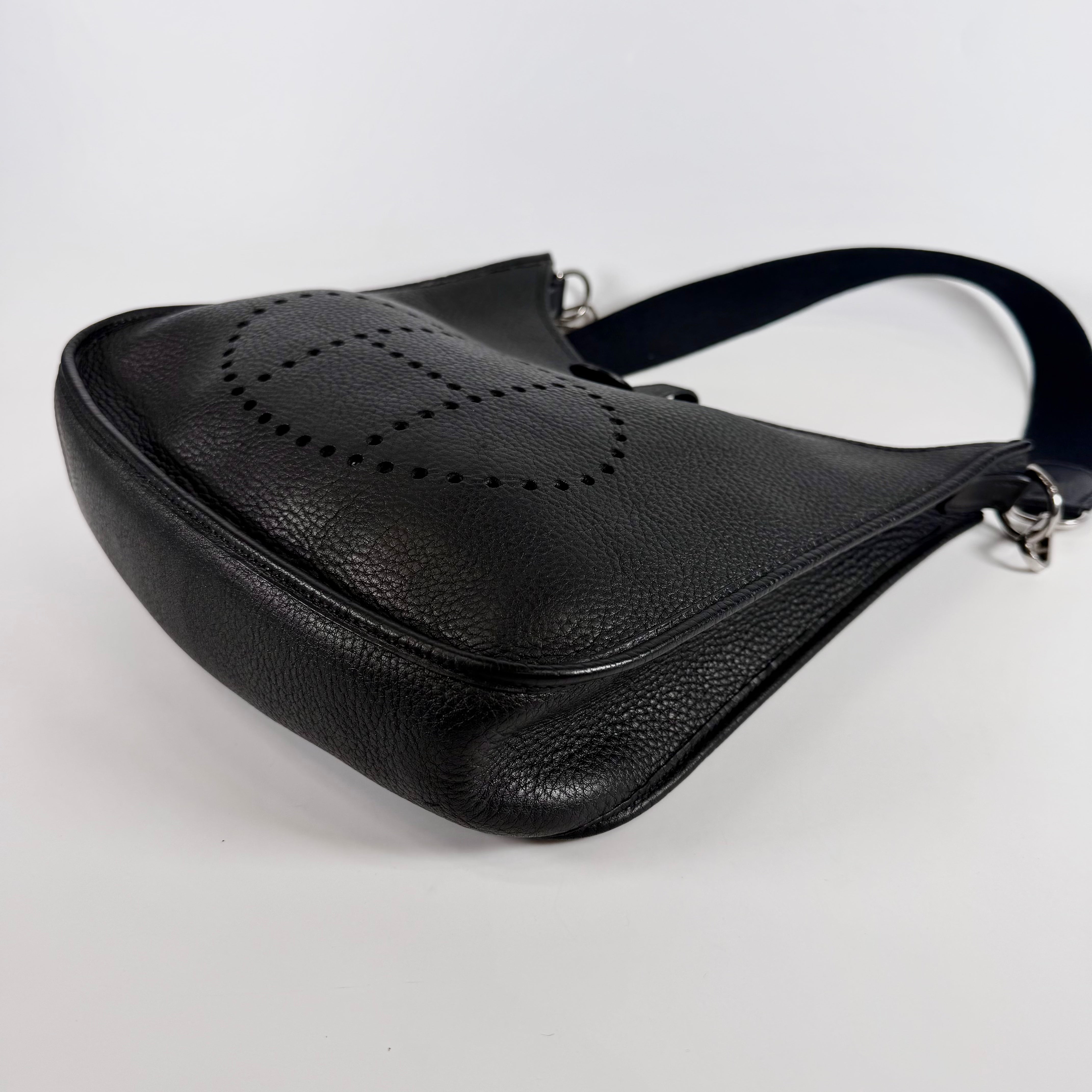 2608 secondhand HERMES Shoulder bag Recolor