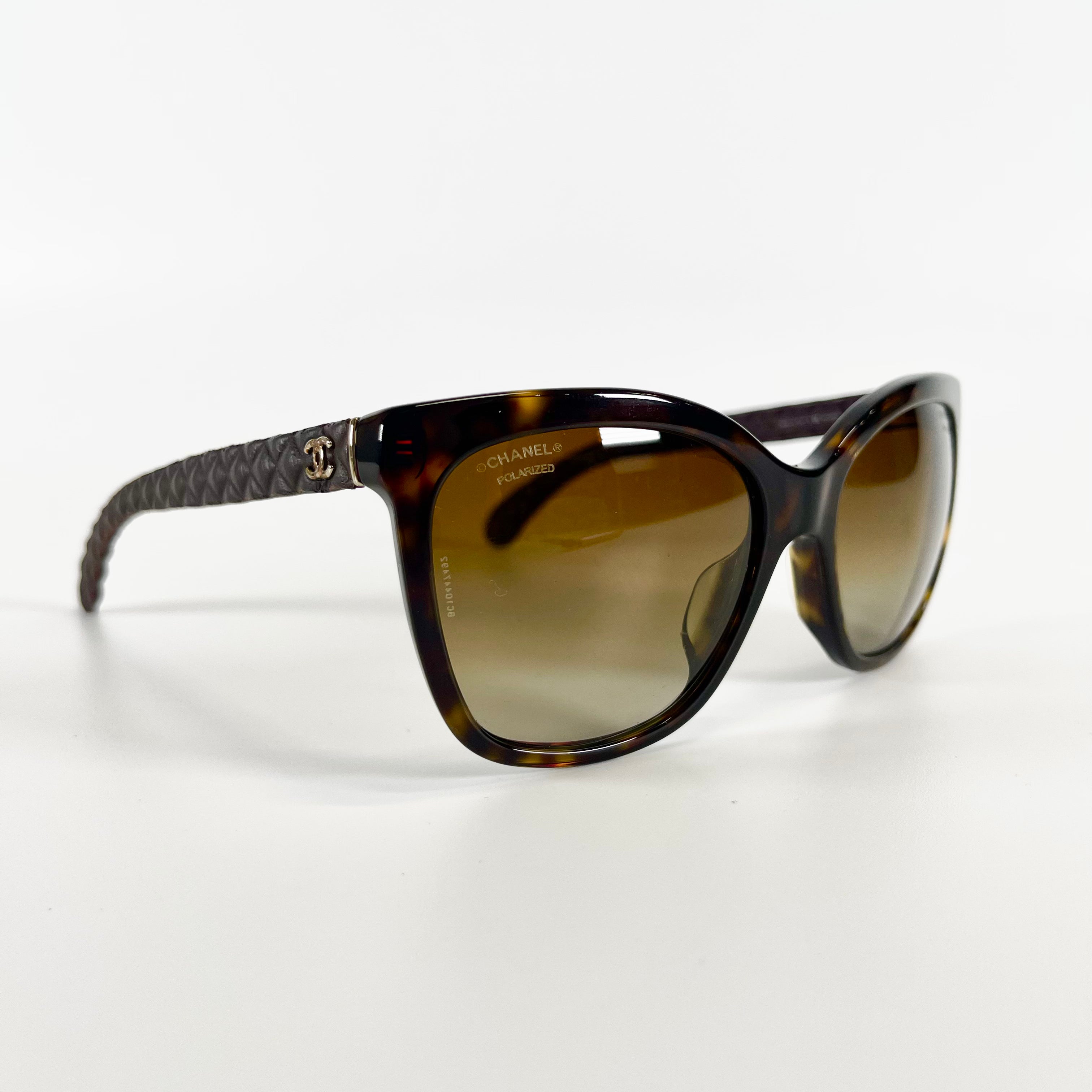 2602 secondhand CHANEL sunglasses 5288 Q A BC10447492 case