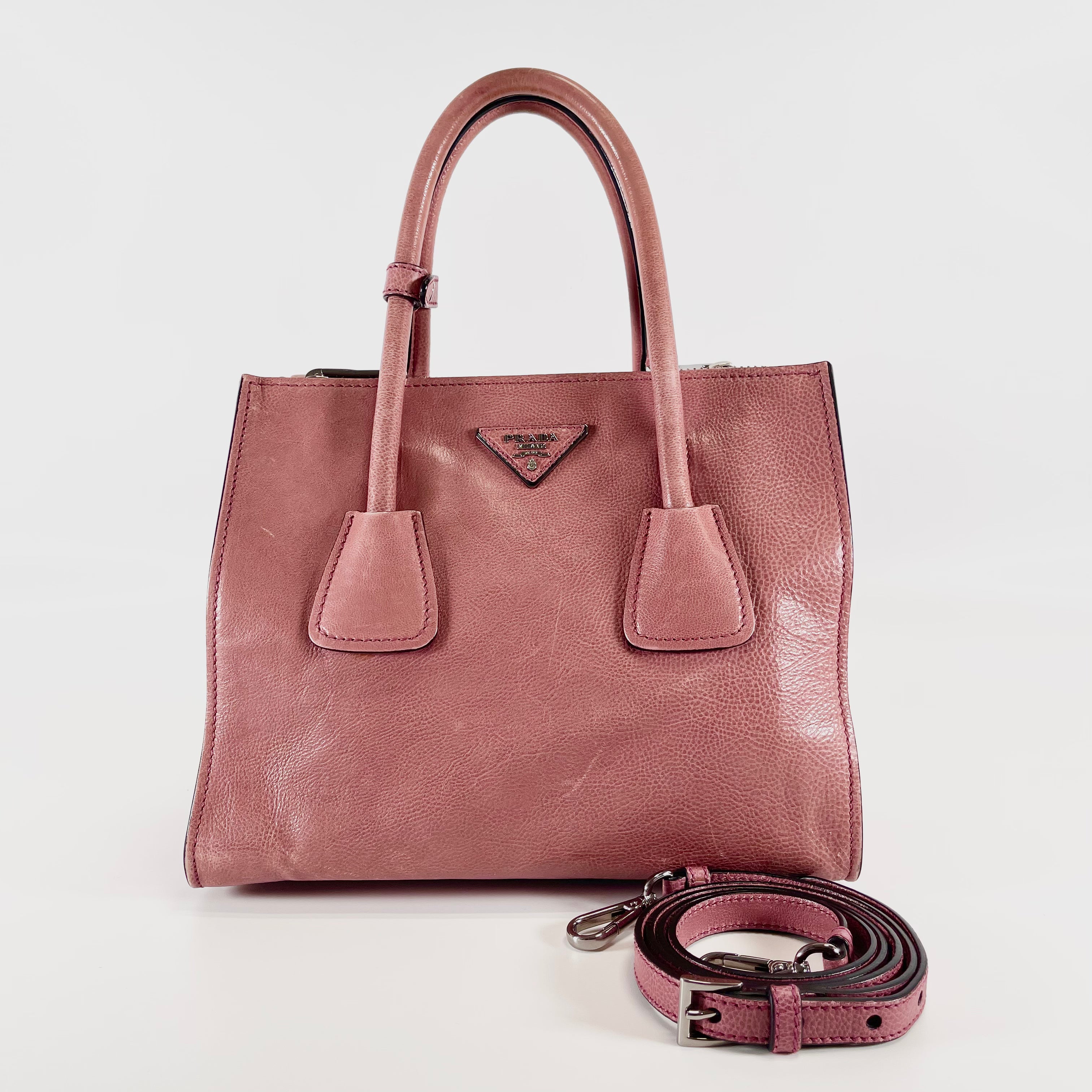 2602 secondhand PRADA brand bag BN2769 rain