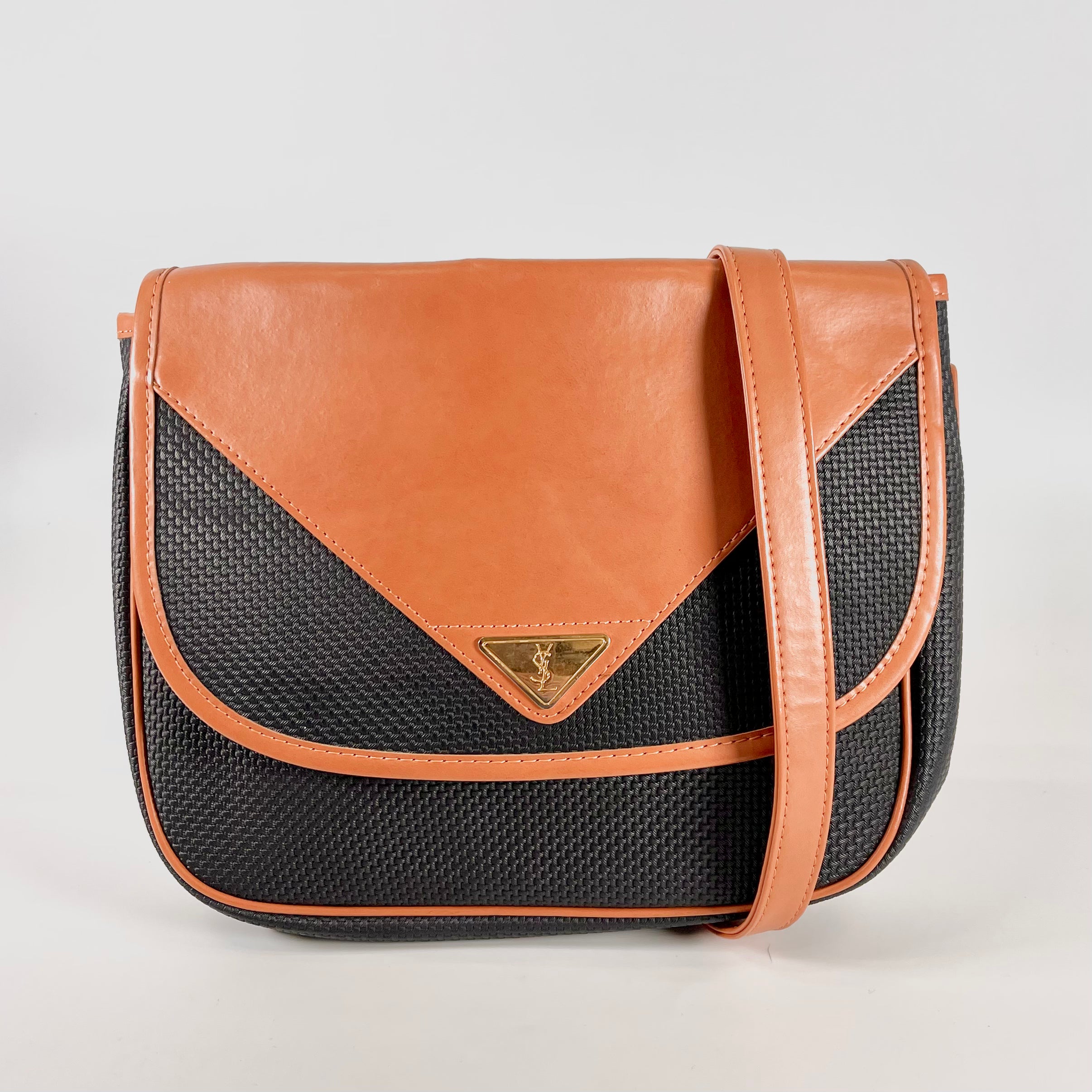 2602 secondhand SAINTLAURENT Shoulder bag