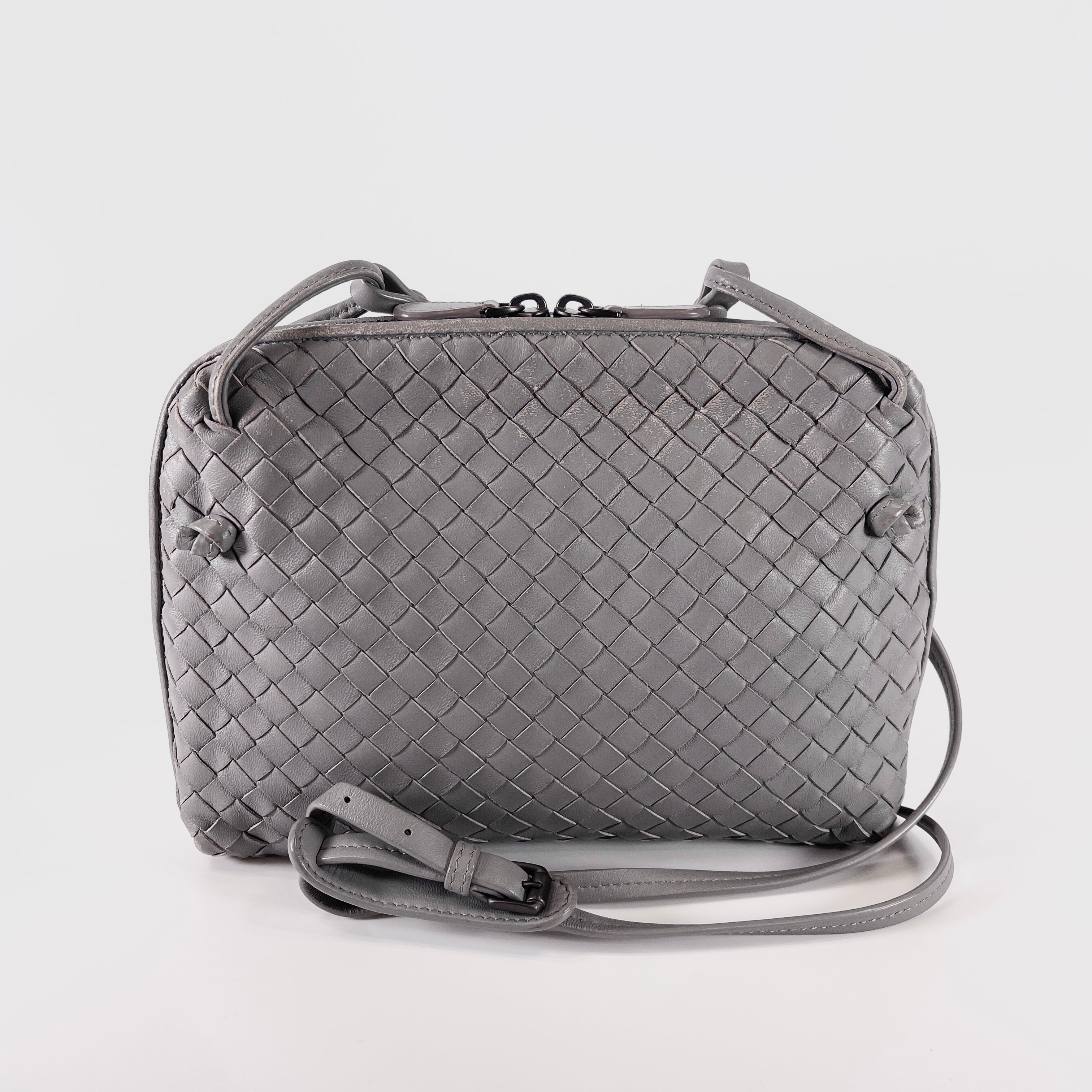 2603 secondhand BOTTEGA VENETA Intrecciato De gray