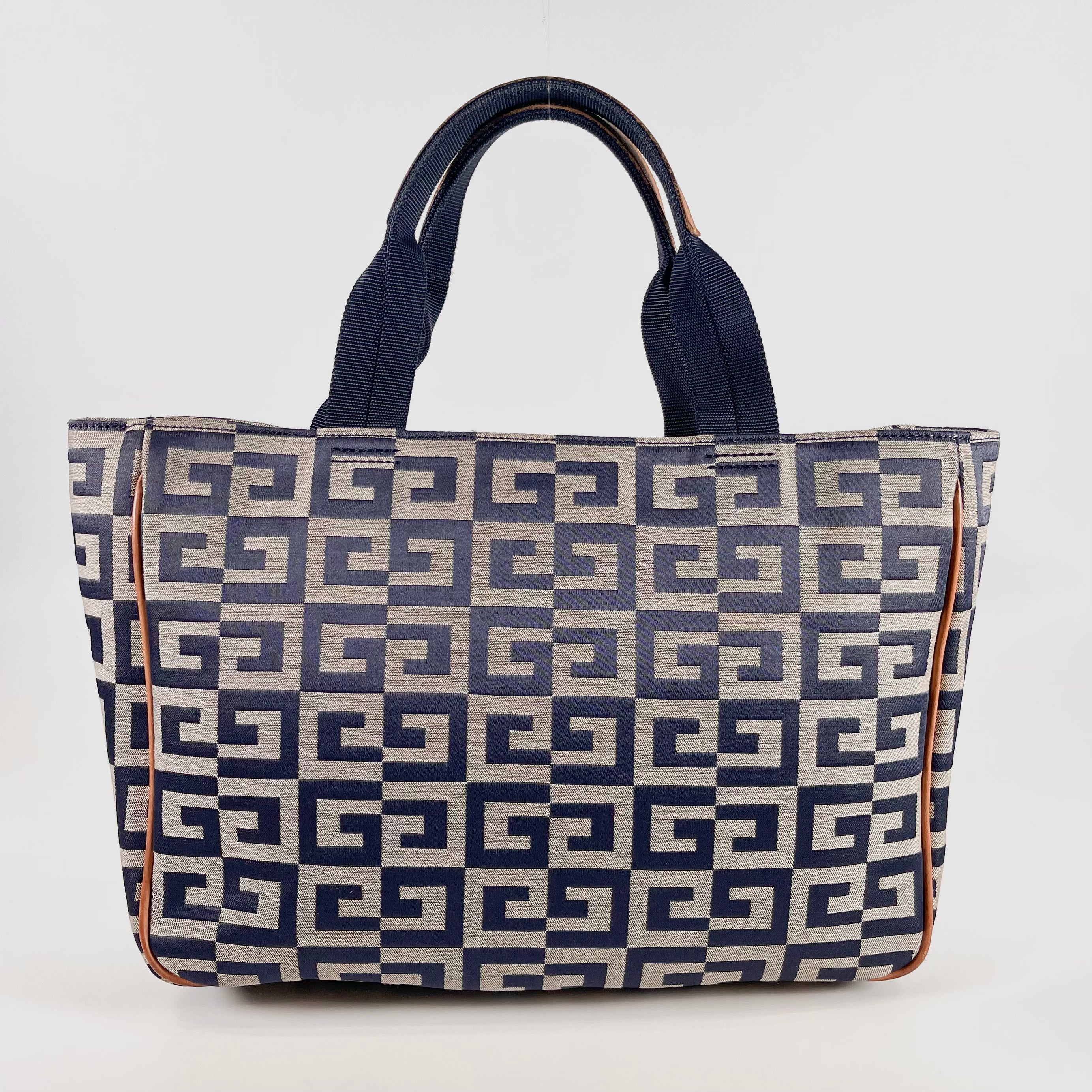2511 GIVENCHY Handbag