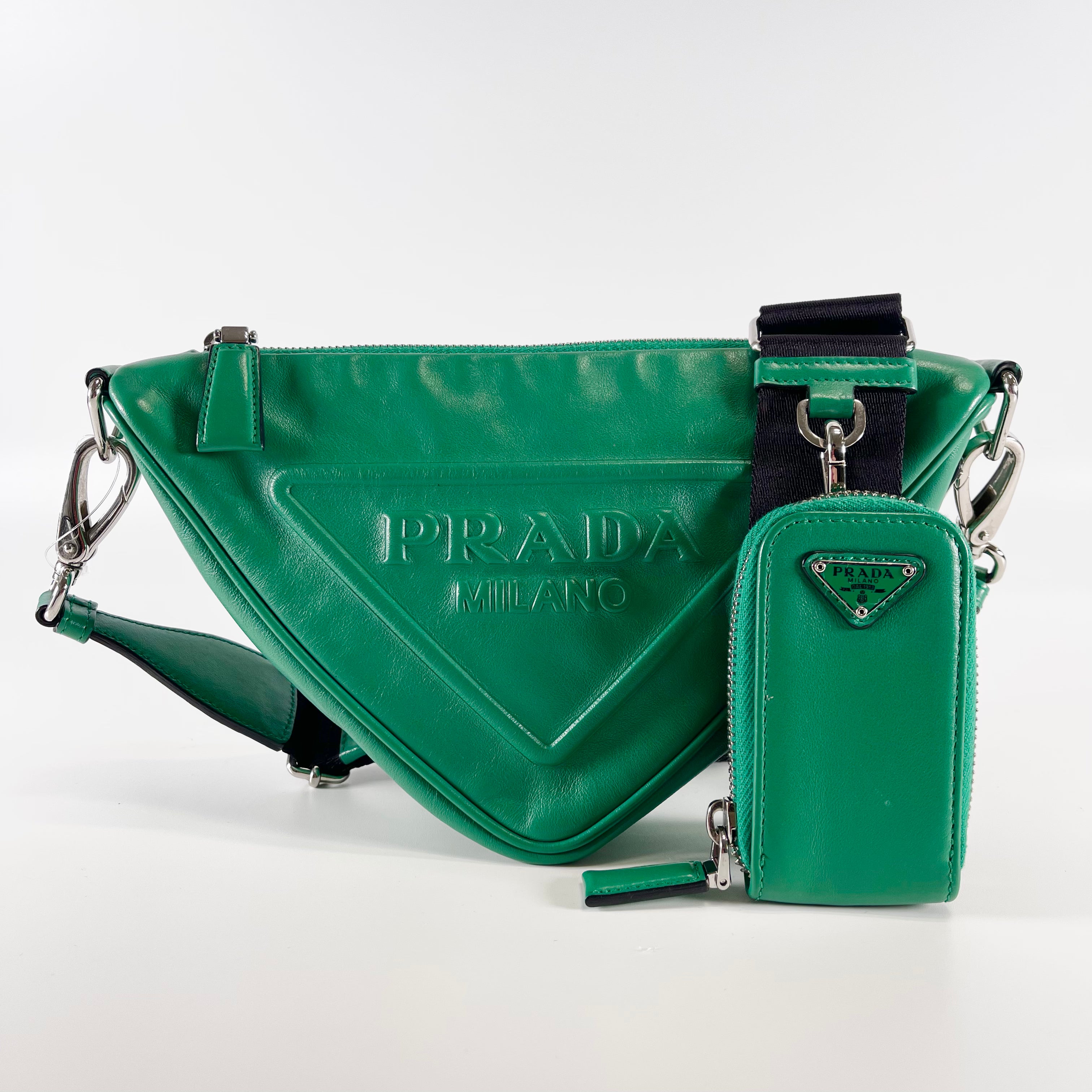 2603 secondhand PRADA 1BH190 Triangle Shoulder bag