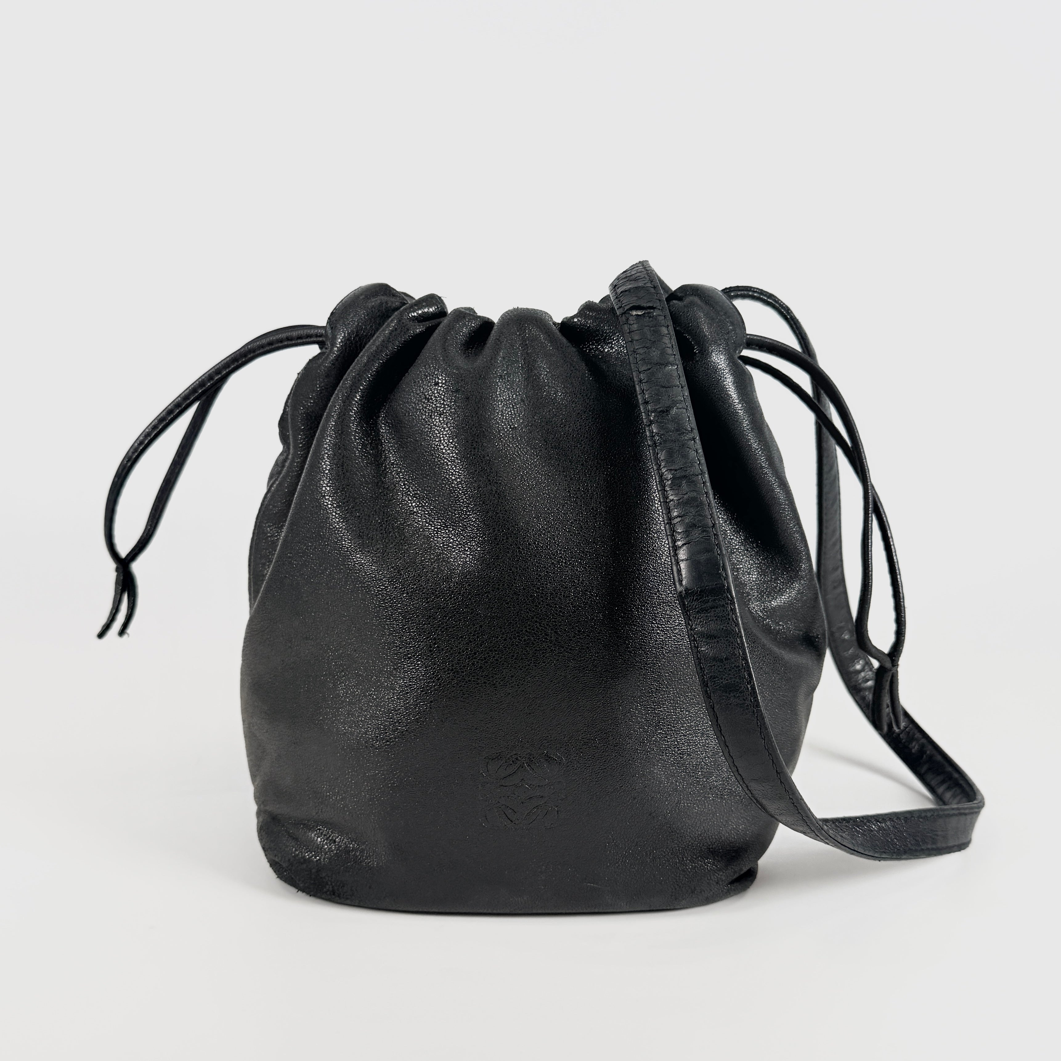 2607 secondhand LOEWE brand bag leather shoulder black 7