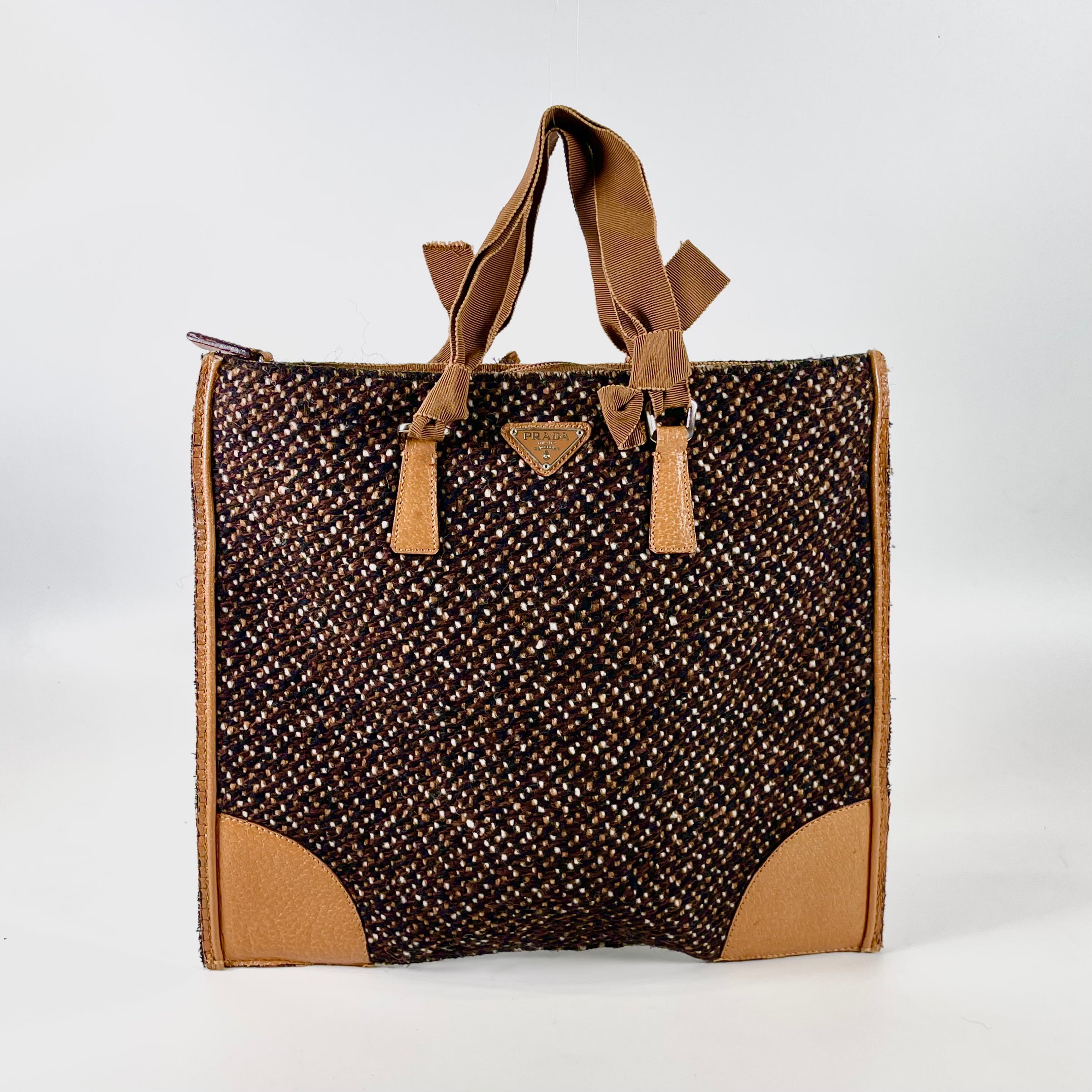 2511 PRADA tweed hand bag