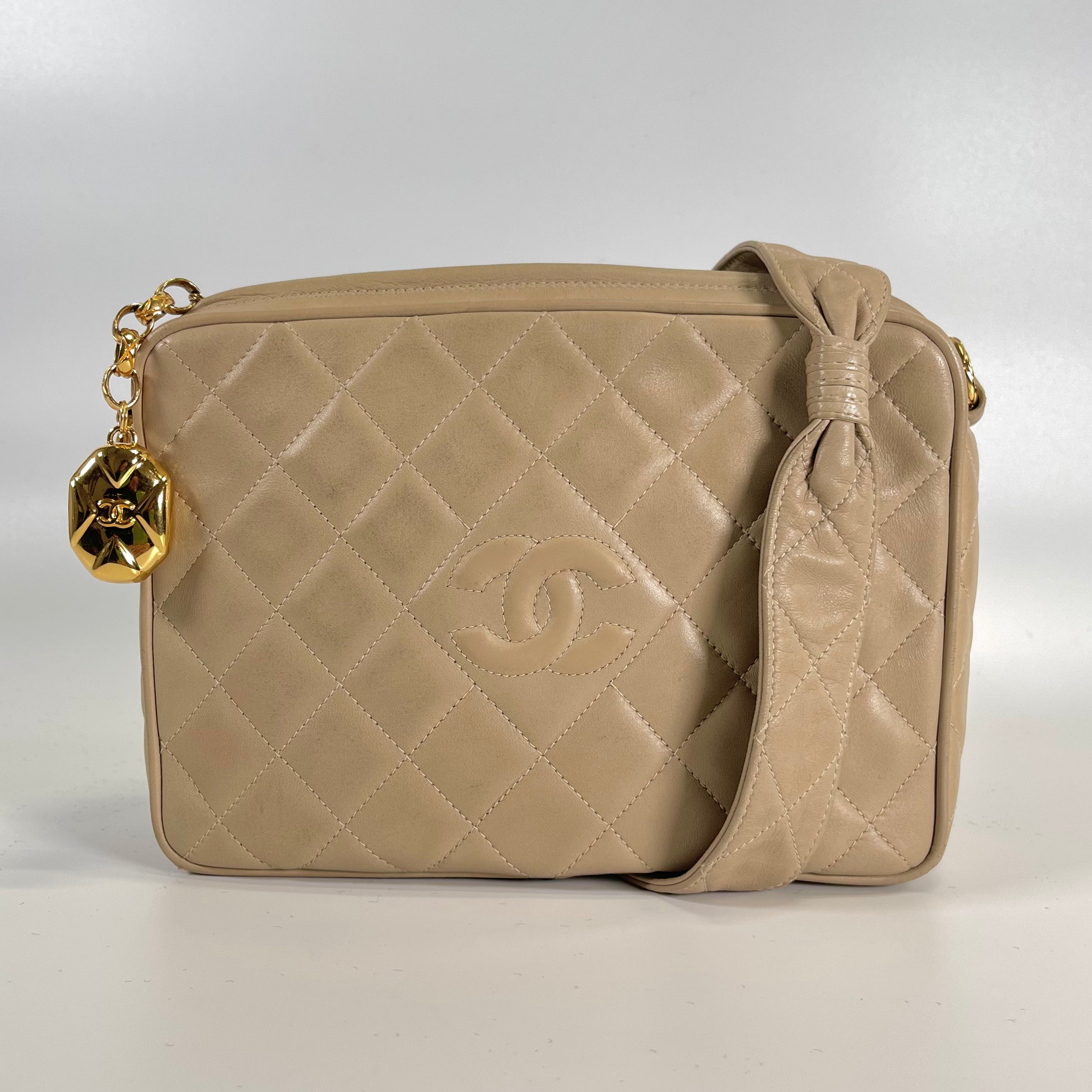 2511 CHANEL shoulder bag