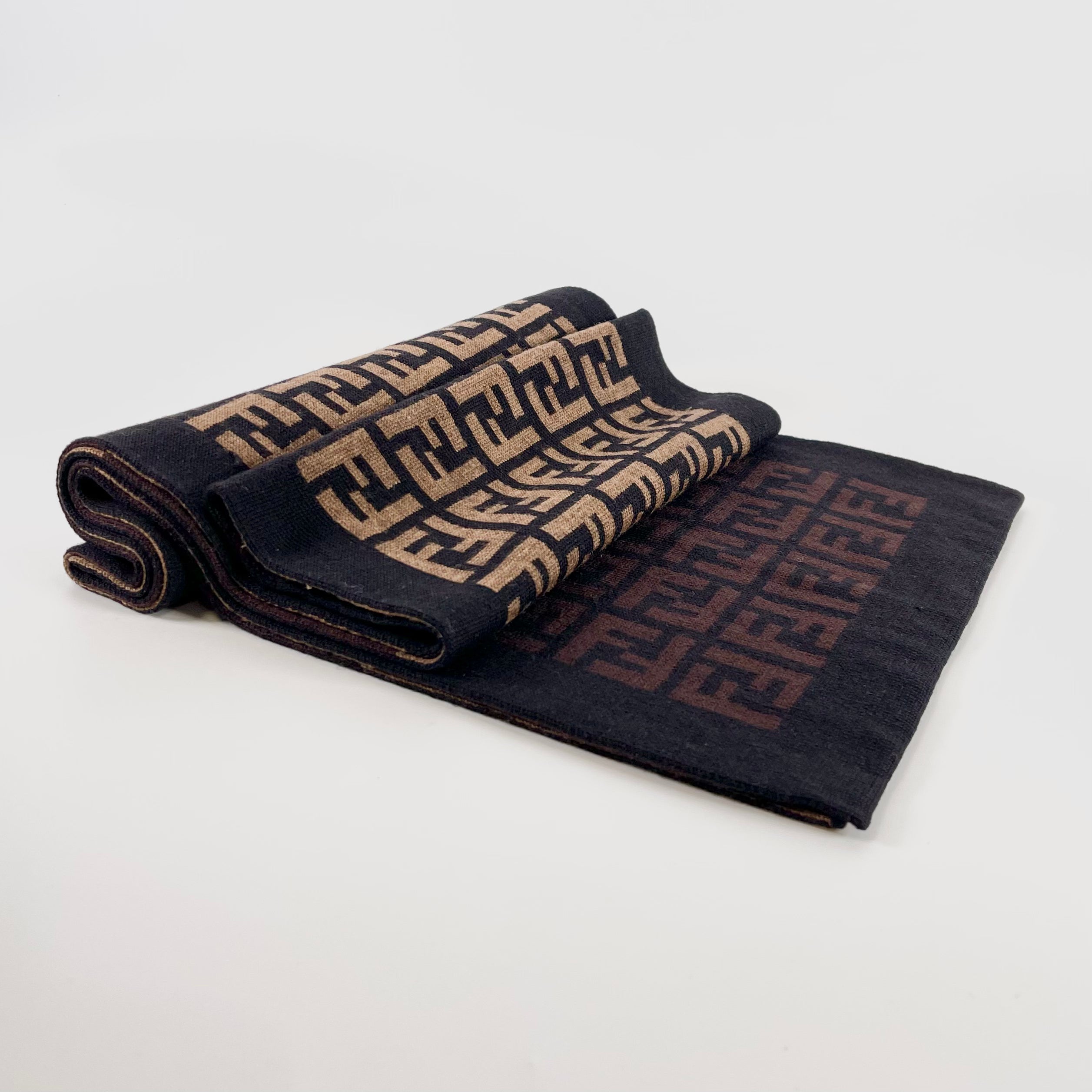 2602 secondhand FENDI Zucca muffler wool black × Brown