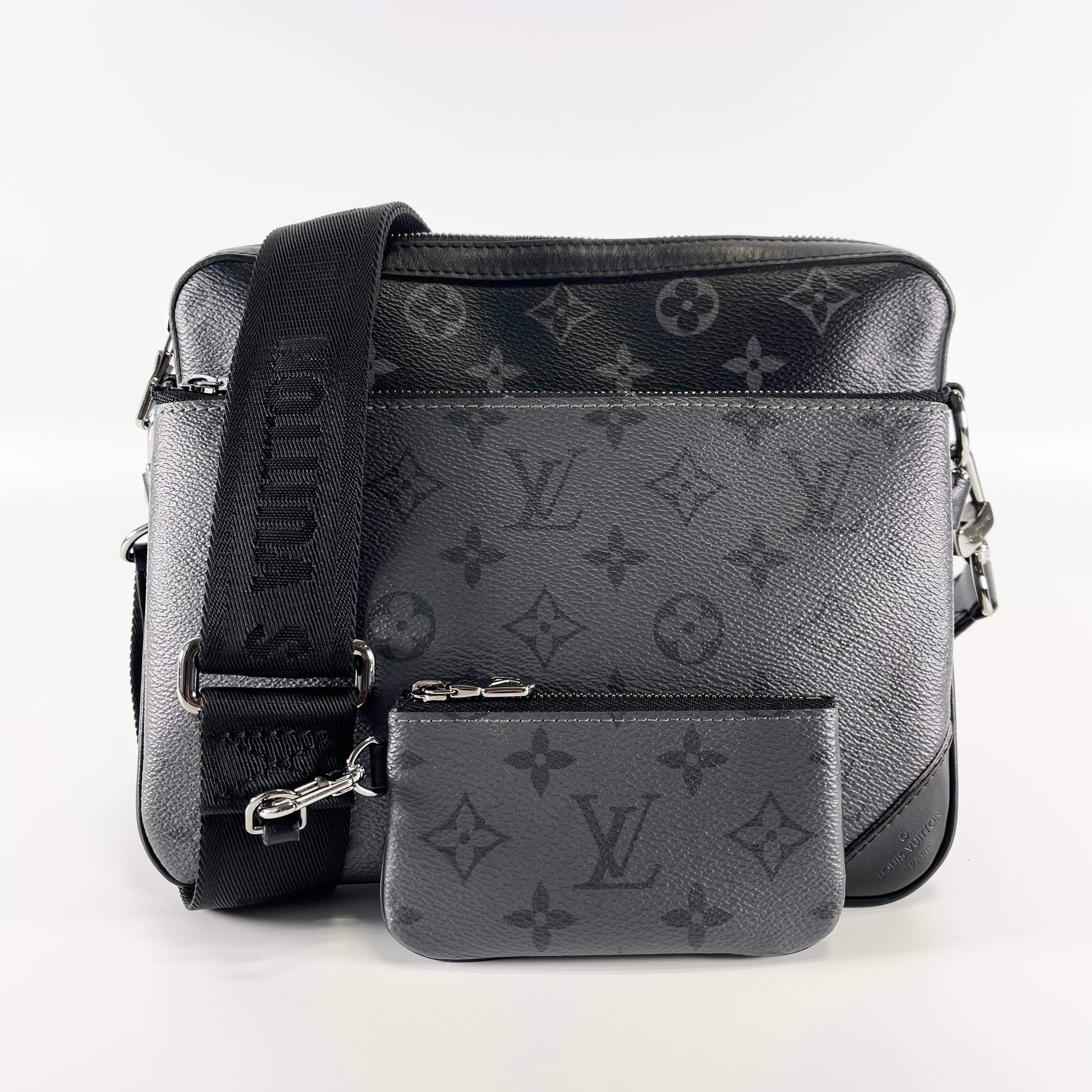 2603 secondhand LV Eclipse M69443 trio Messenger