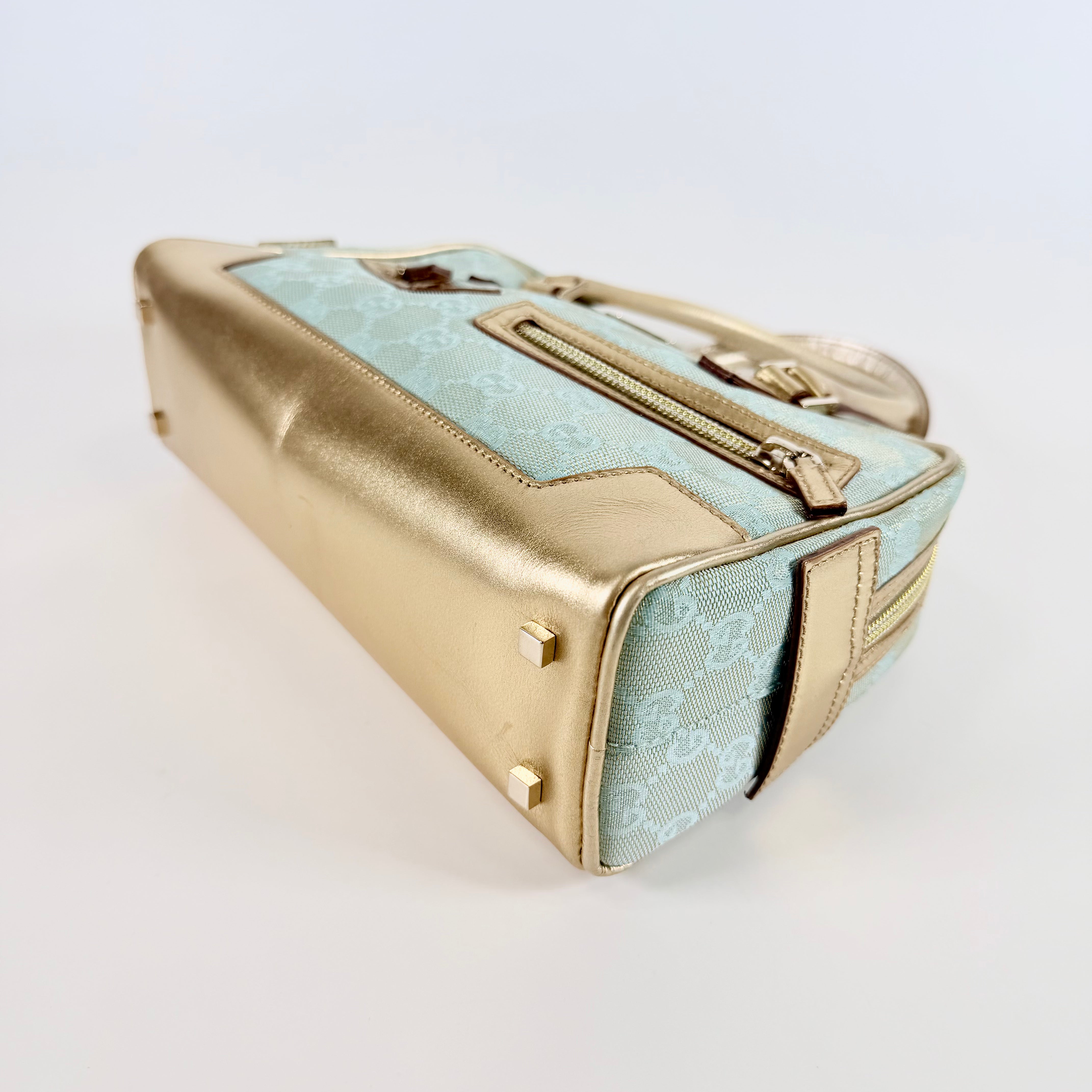 2608 secondhand GUCCI GG canvas hand bag