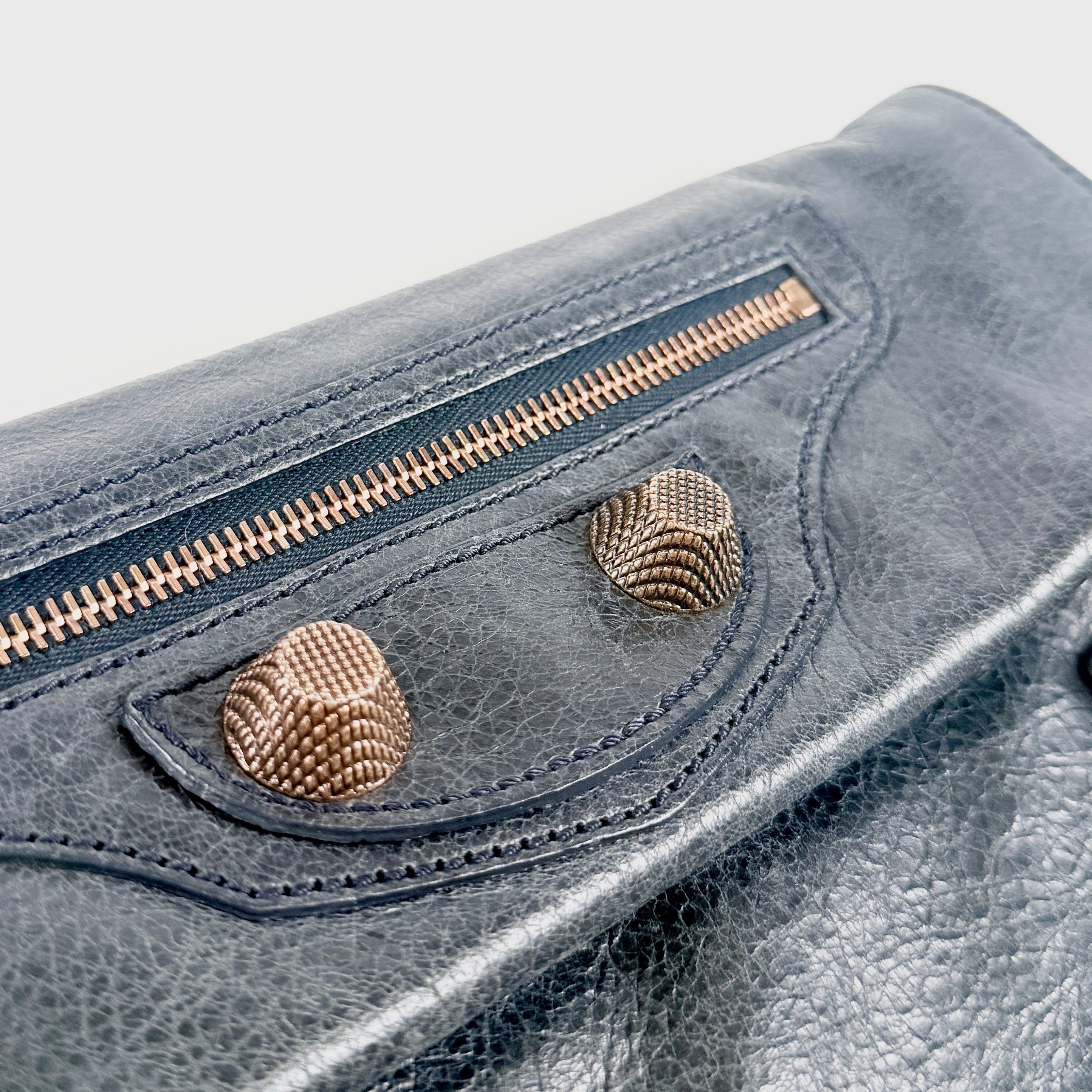 2608 secondhand BALENCIAGA Classic Clutch Grey