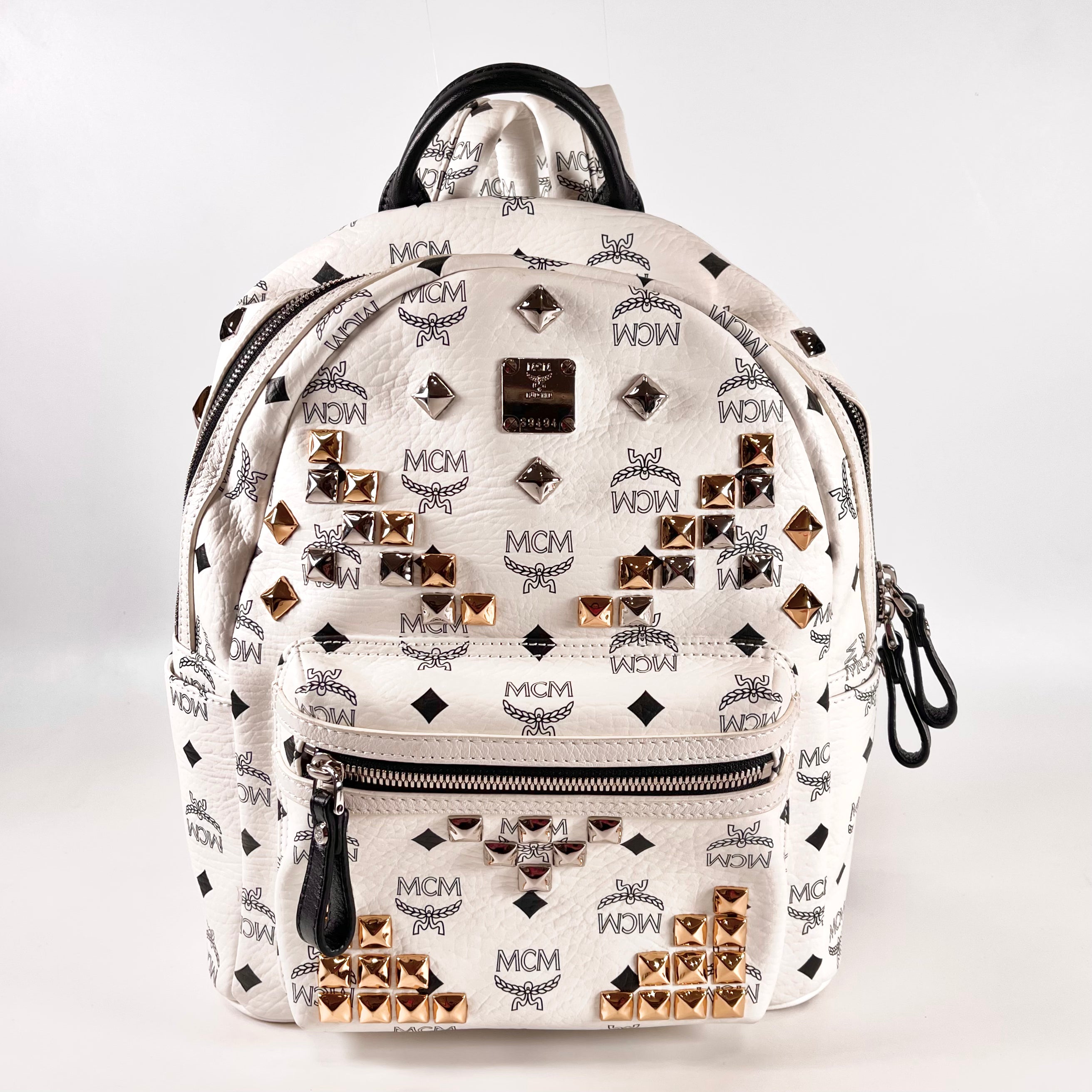 2602 secondhand MCM backpack