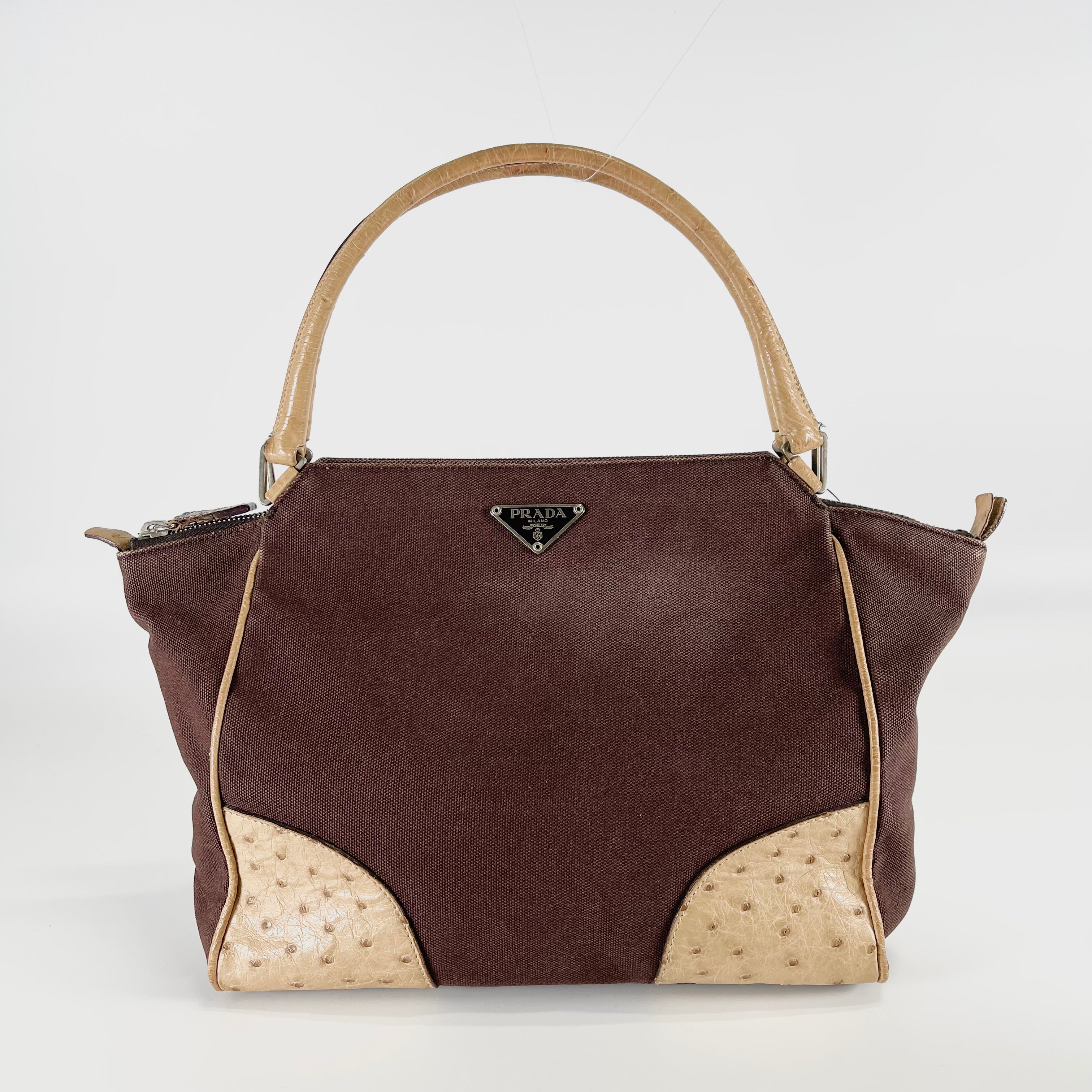 2602 secondhand PRADA hand bag