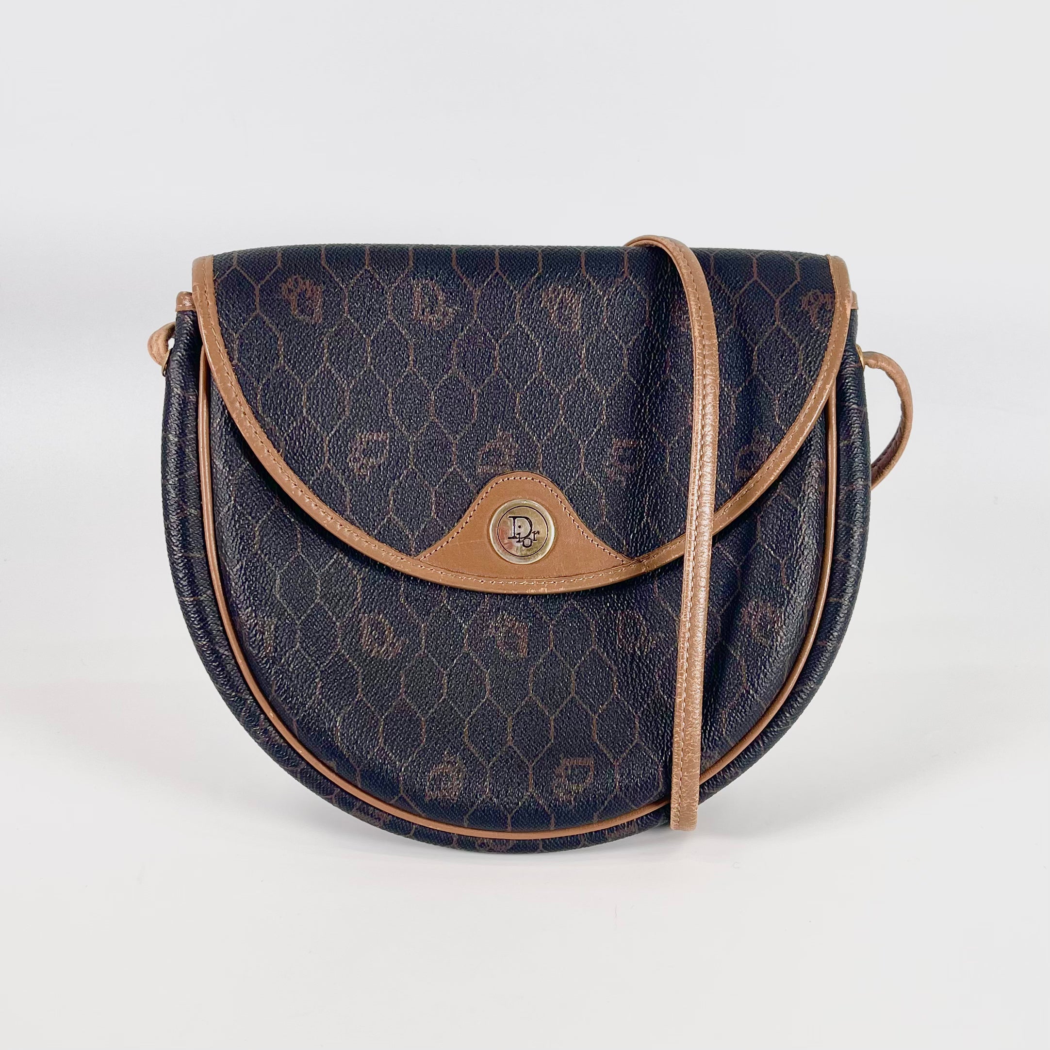 2511 CD Dior Honeycomb Shoulder Bag