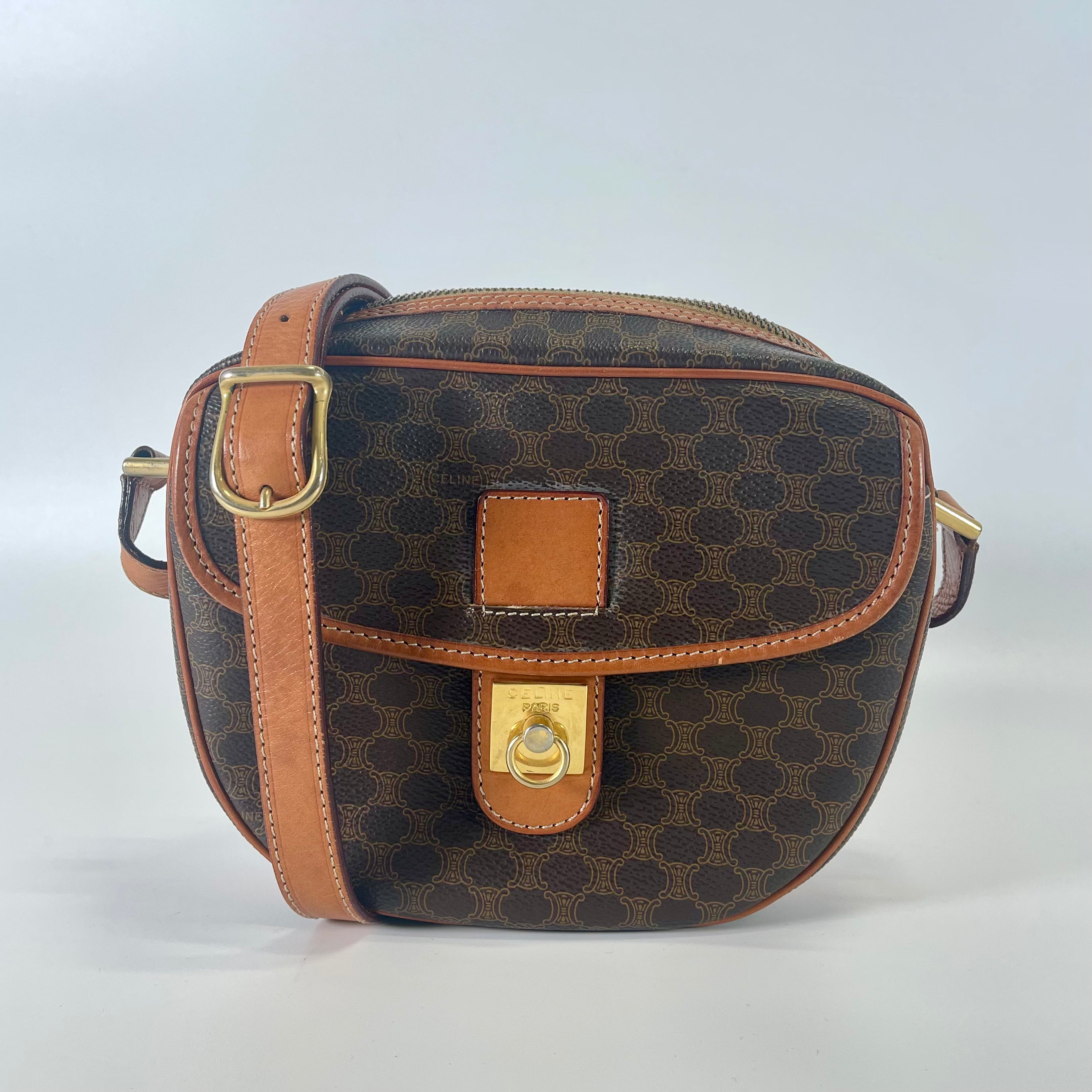 2511 CELINE Macadamia Shoulder Bag