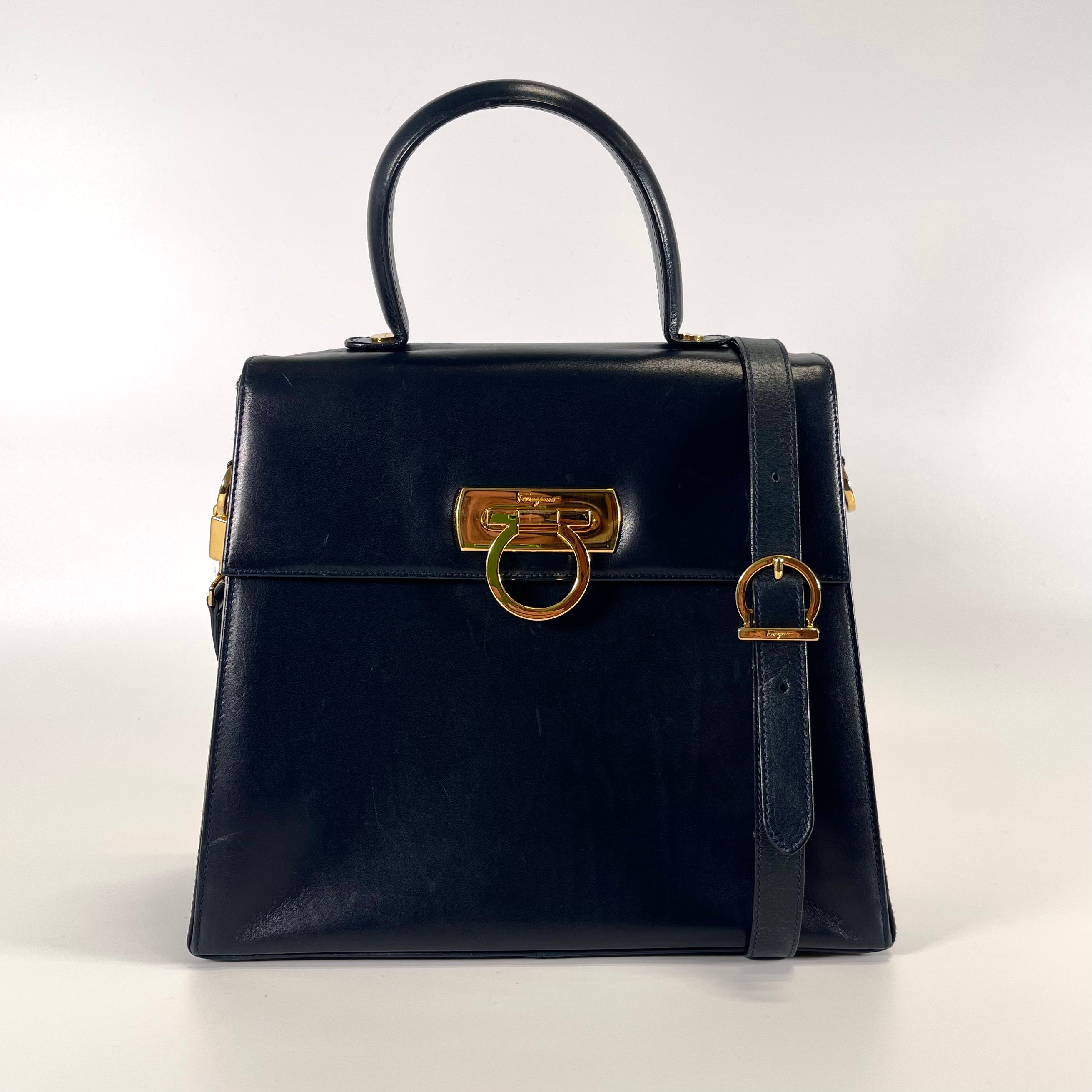 2512 secondhand  Ferragamo Gancini 2Way bag