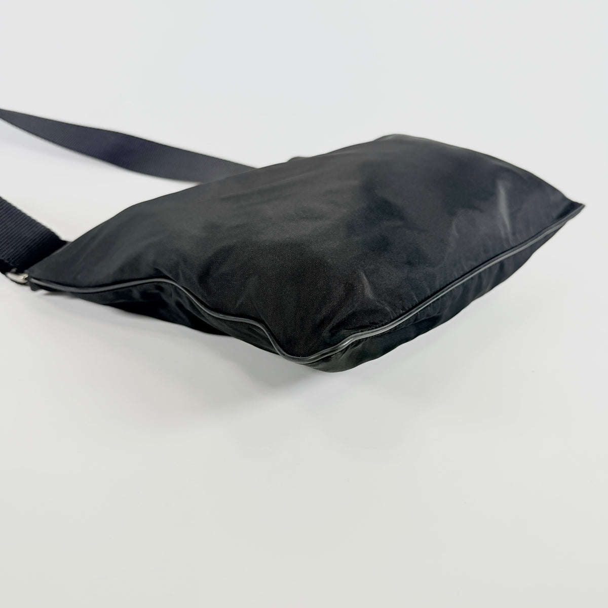 2606 secondhand PRADA nylon Shoulder bag