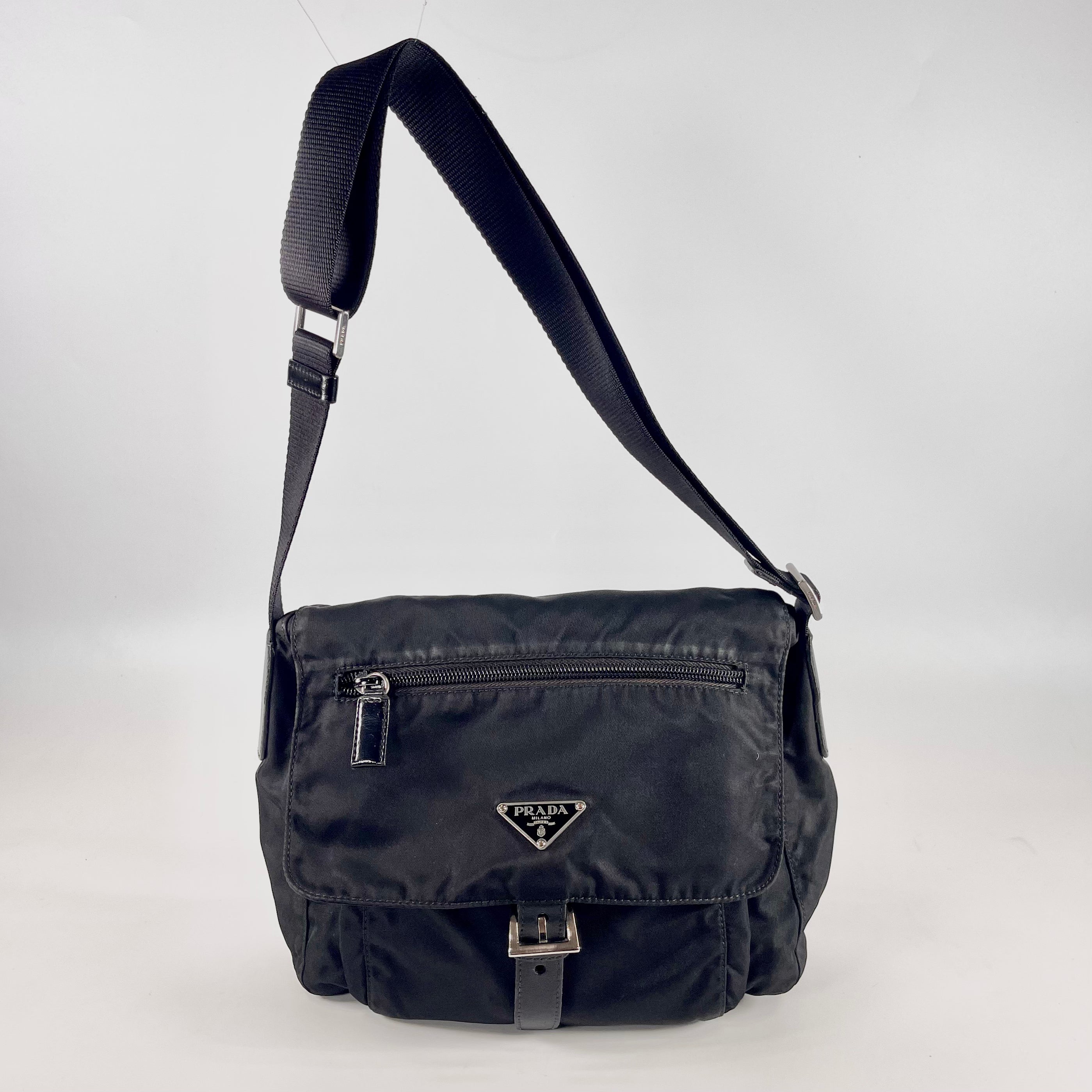 2512 secondhand  PRADA nylon Shoulder bag