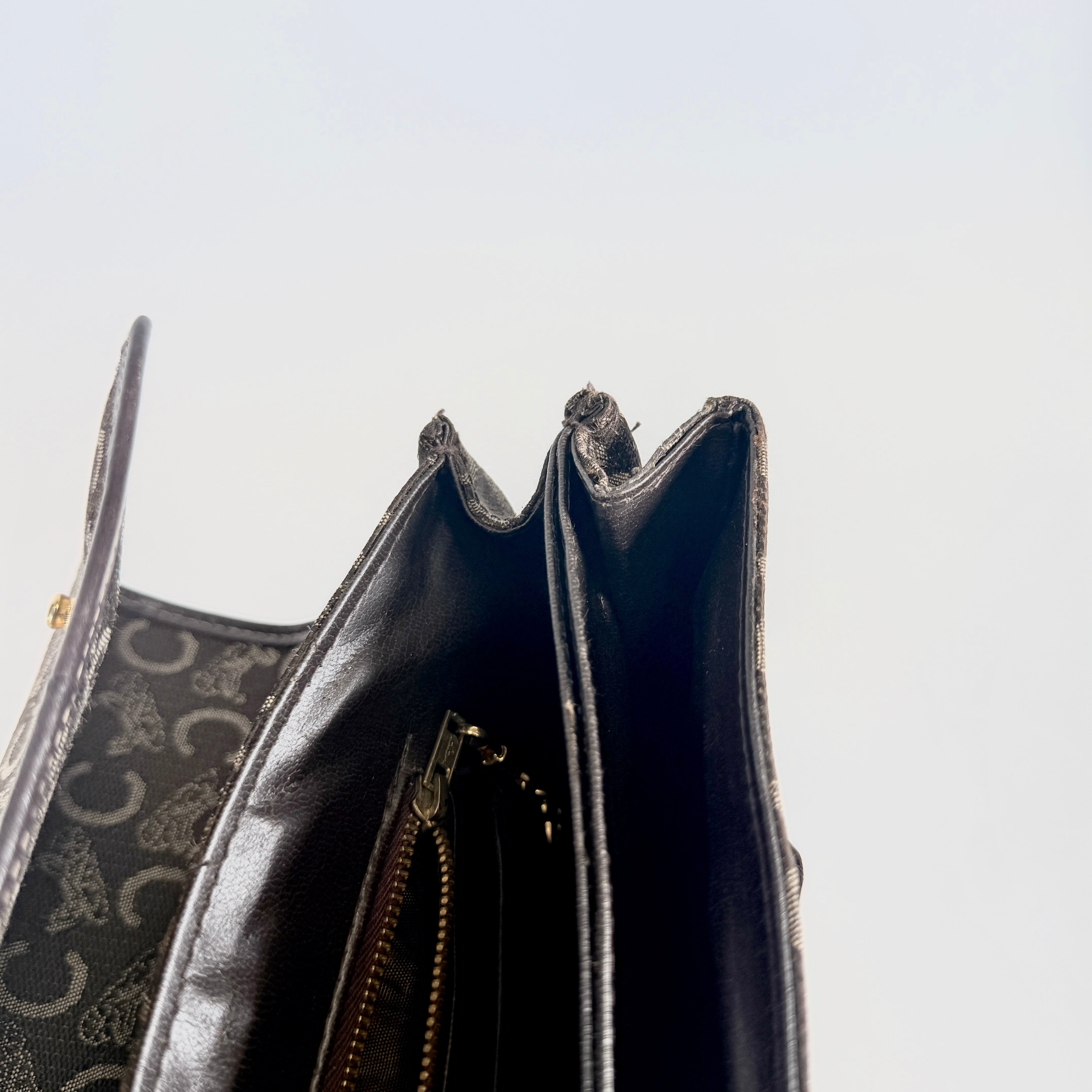 2608 secondhand CELINE hand bag