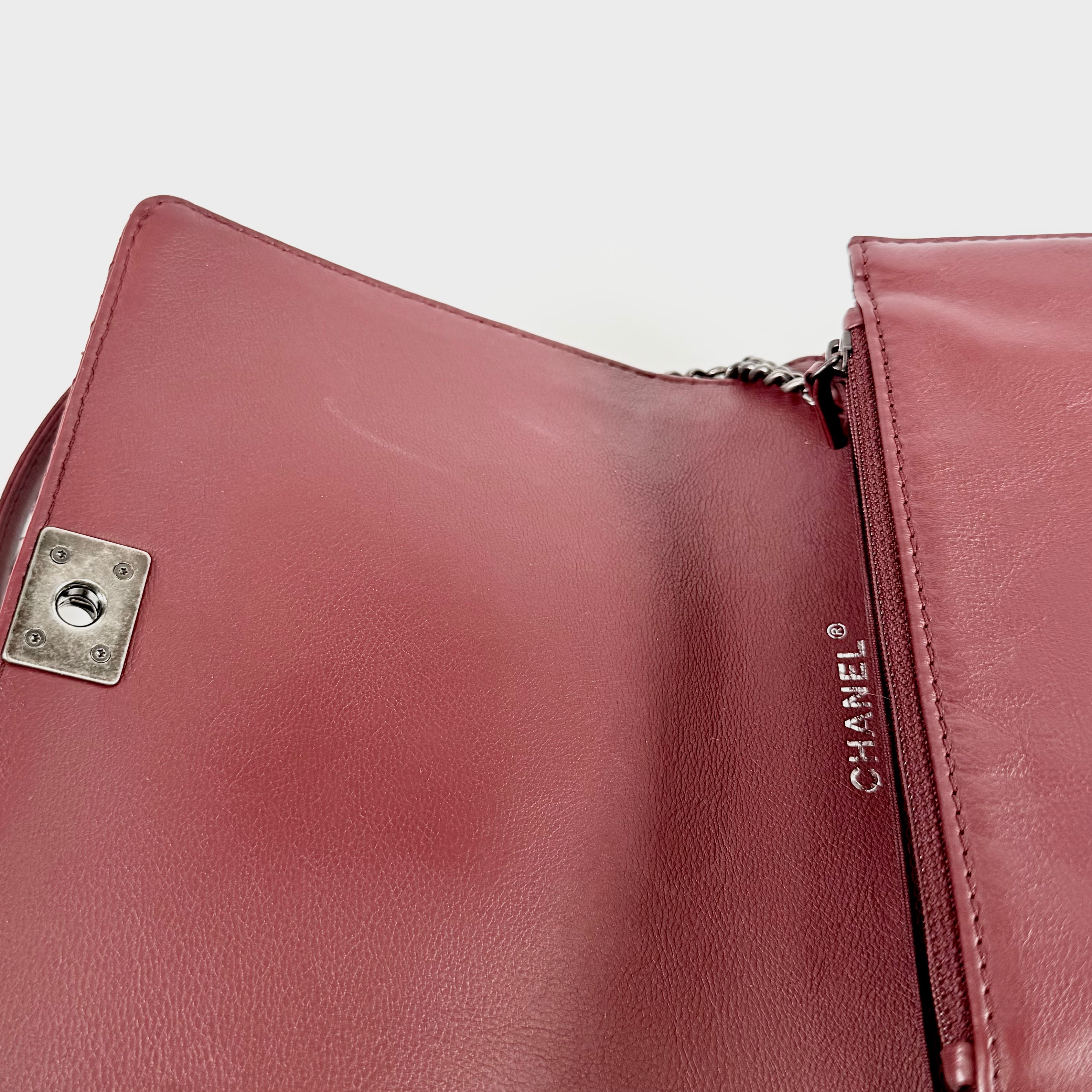 2608 secondhand CHANEL Boy leather Chain Shoulder Bag Red gun metallic metal fittings 18649317 18