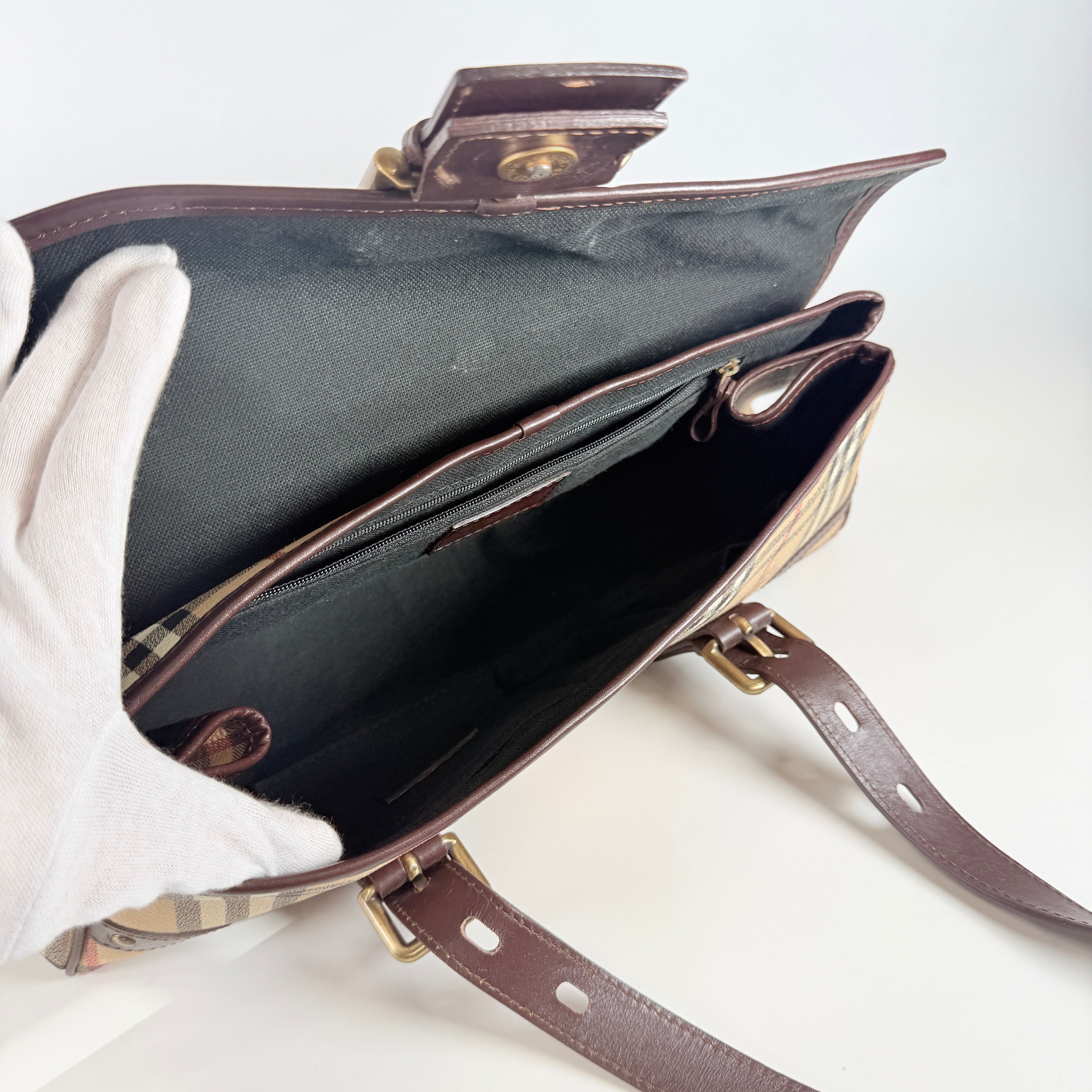 2608 secondhand BURBERRY Shoulder bag