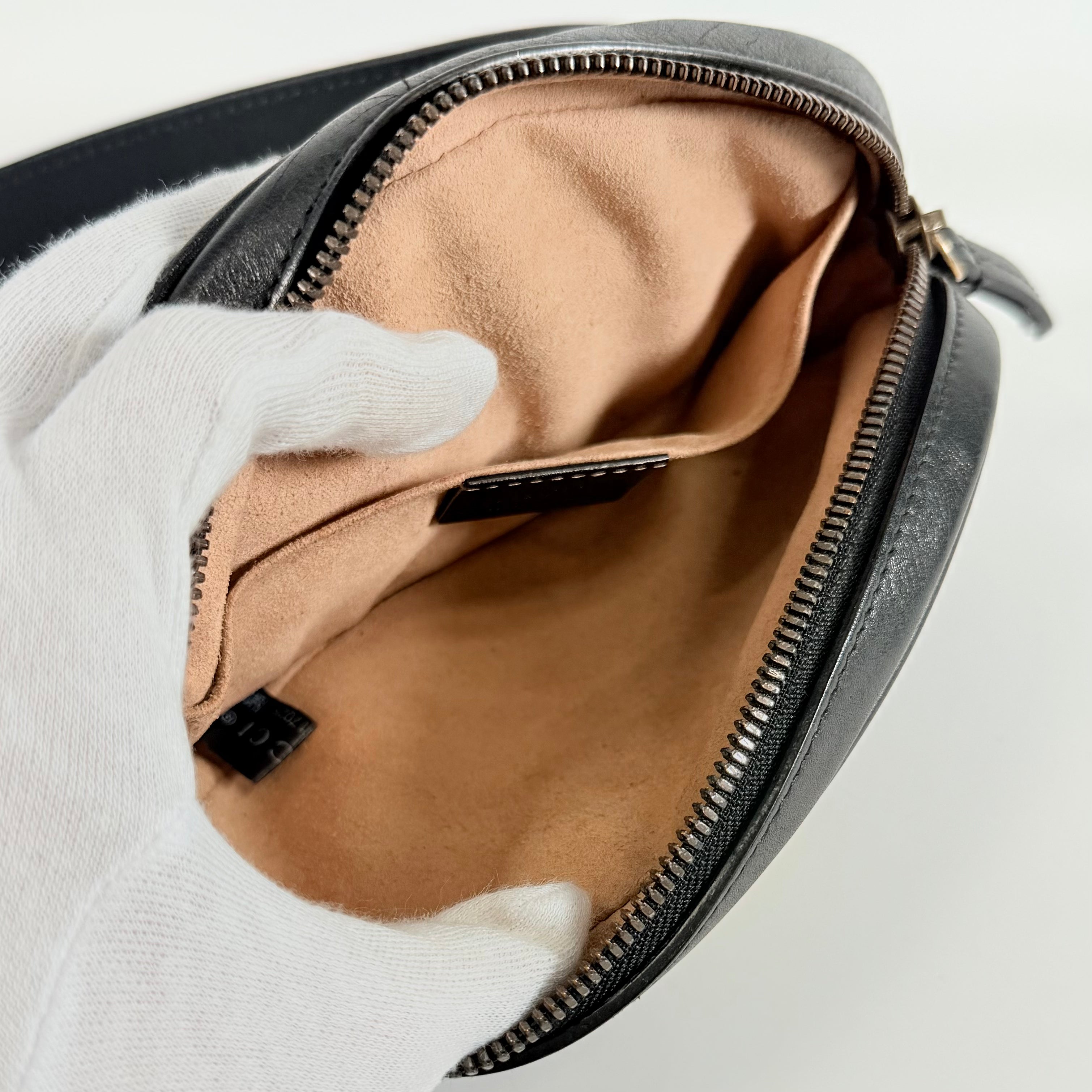 2607 secondhand GUCCI Body Bag