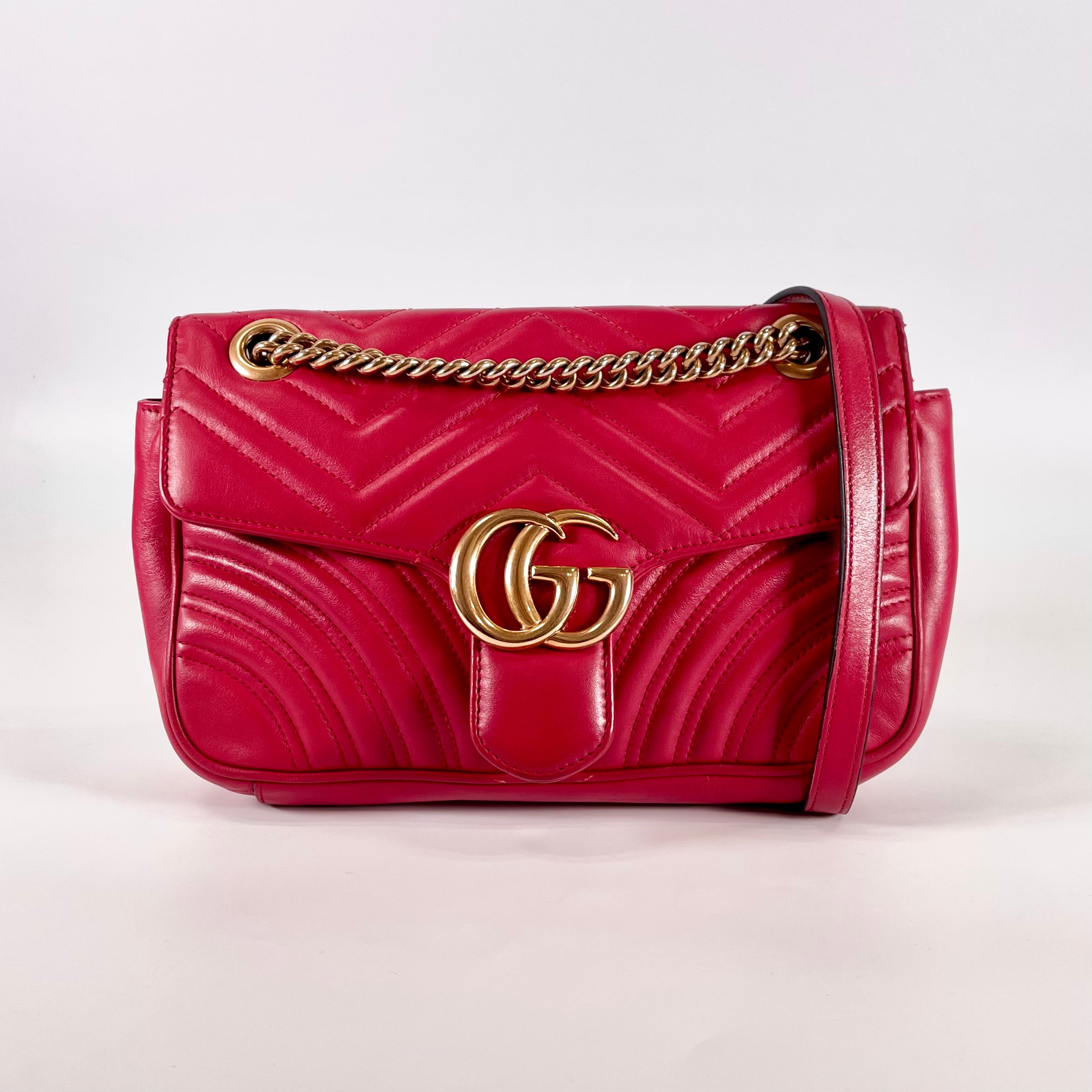 2601 secondhand GUCCI Marmont shoulder