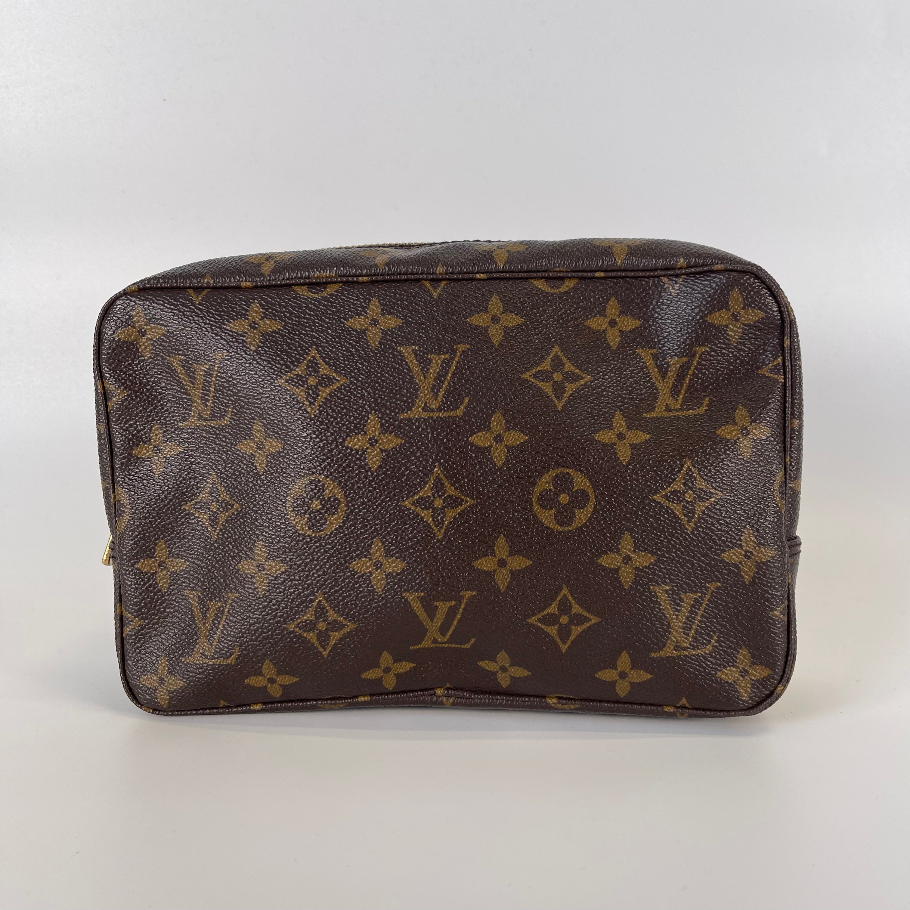 2512 secondhand  Louis Vuitton Monogram Trousse Wallet
