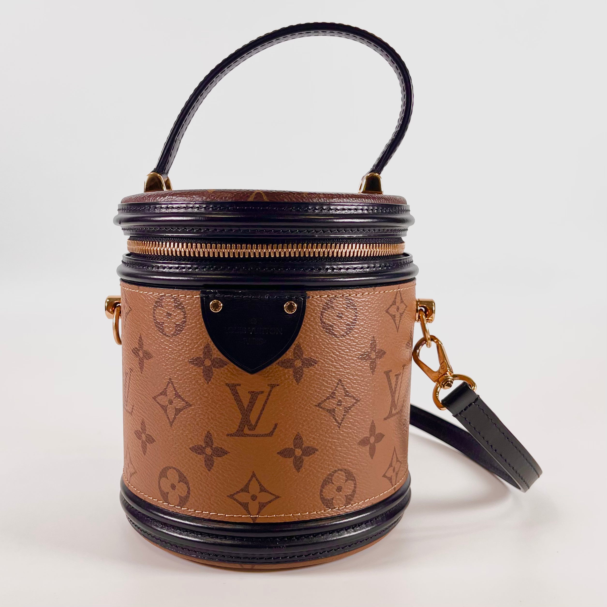 2602 secondhand LV brand bag strap Cadena