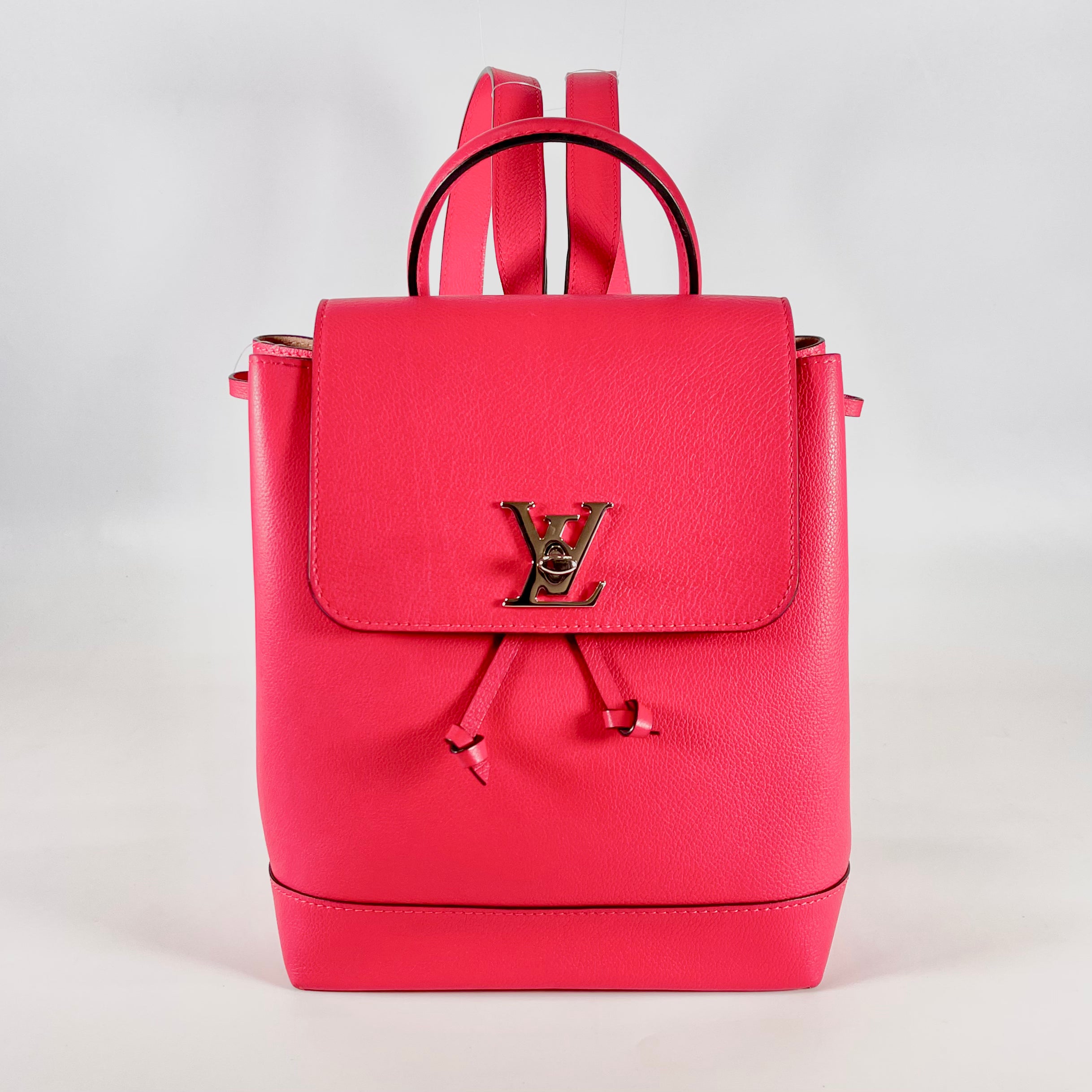 2601 secondhand LV rock me backpack