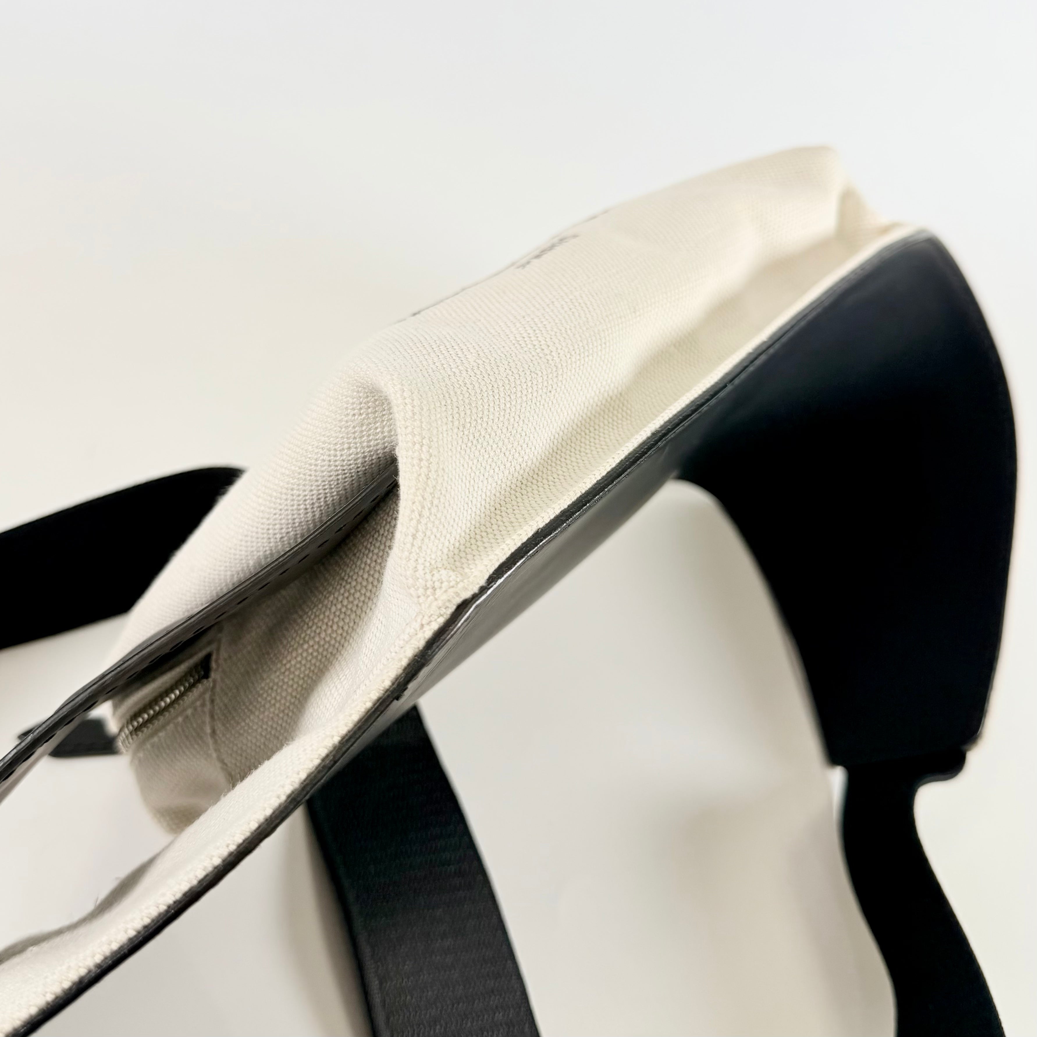 2608 secondhand BALENCIAGA Waist Bag