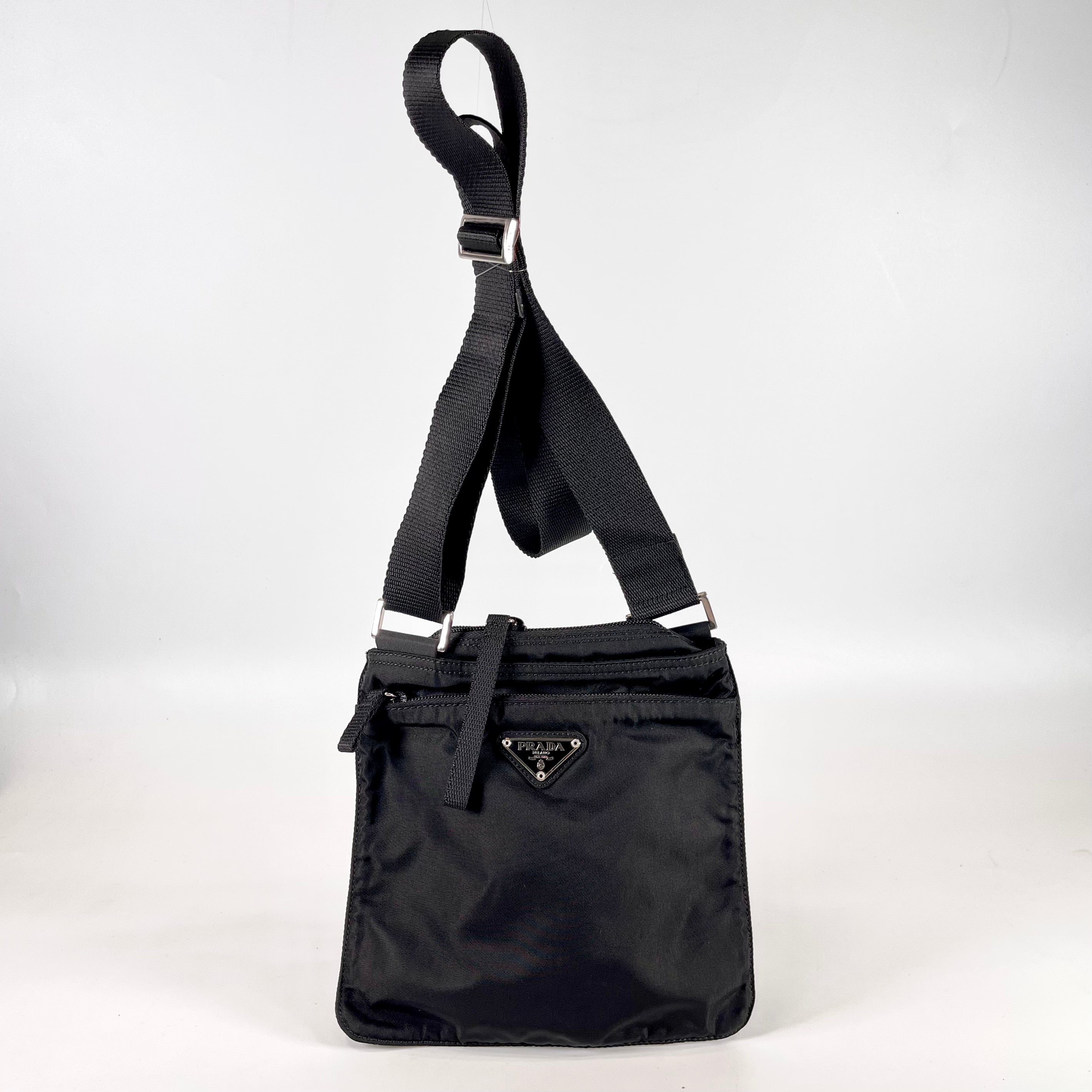2601 secondhand PRADA nylon Shoulder bag