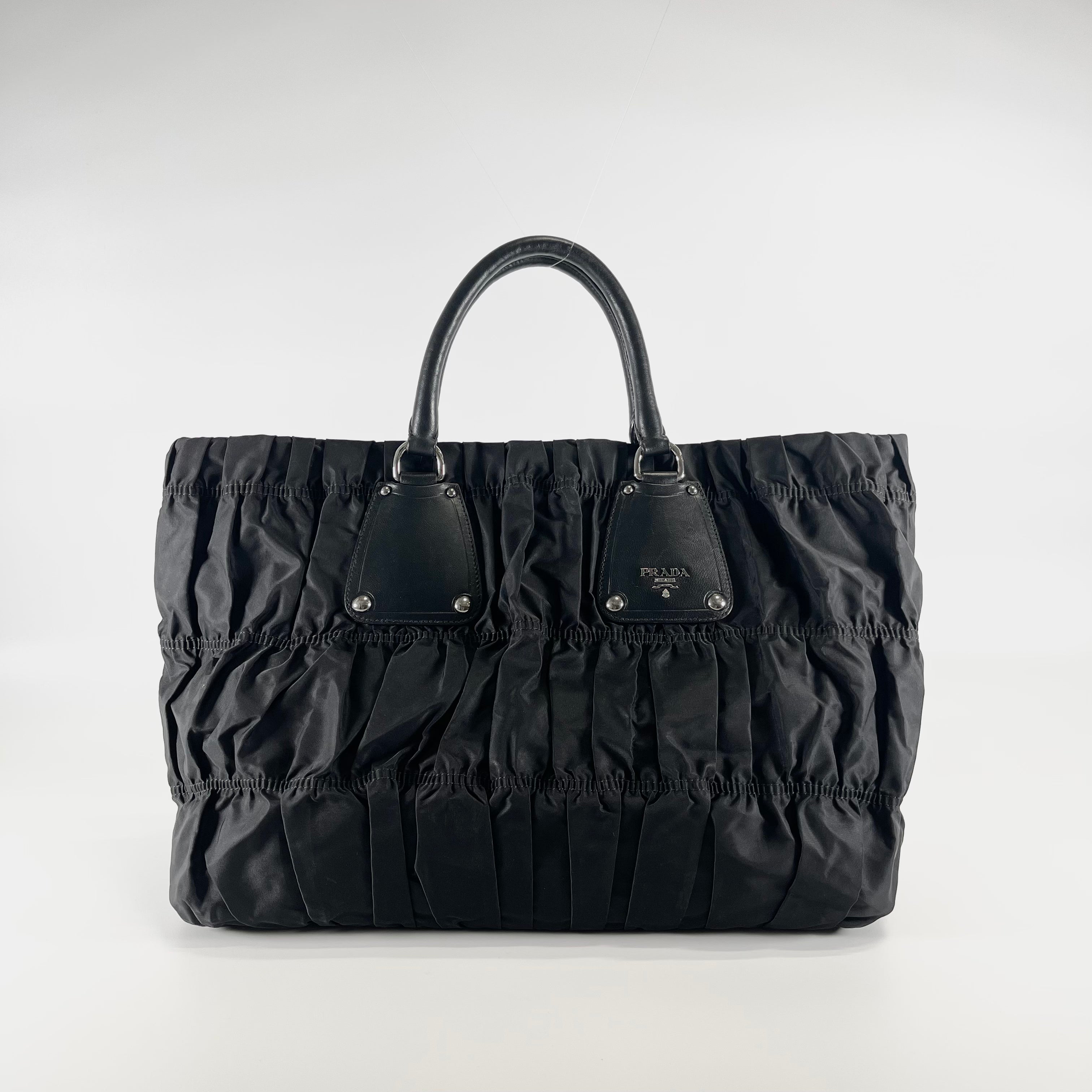 2601 secondhand PRADA gather Tote