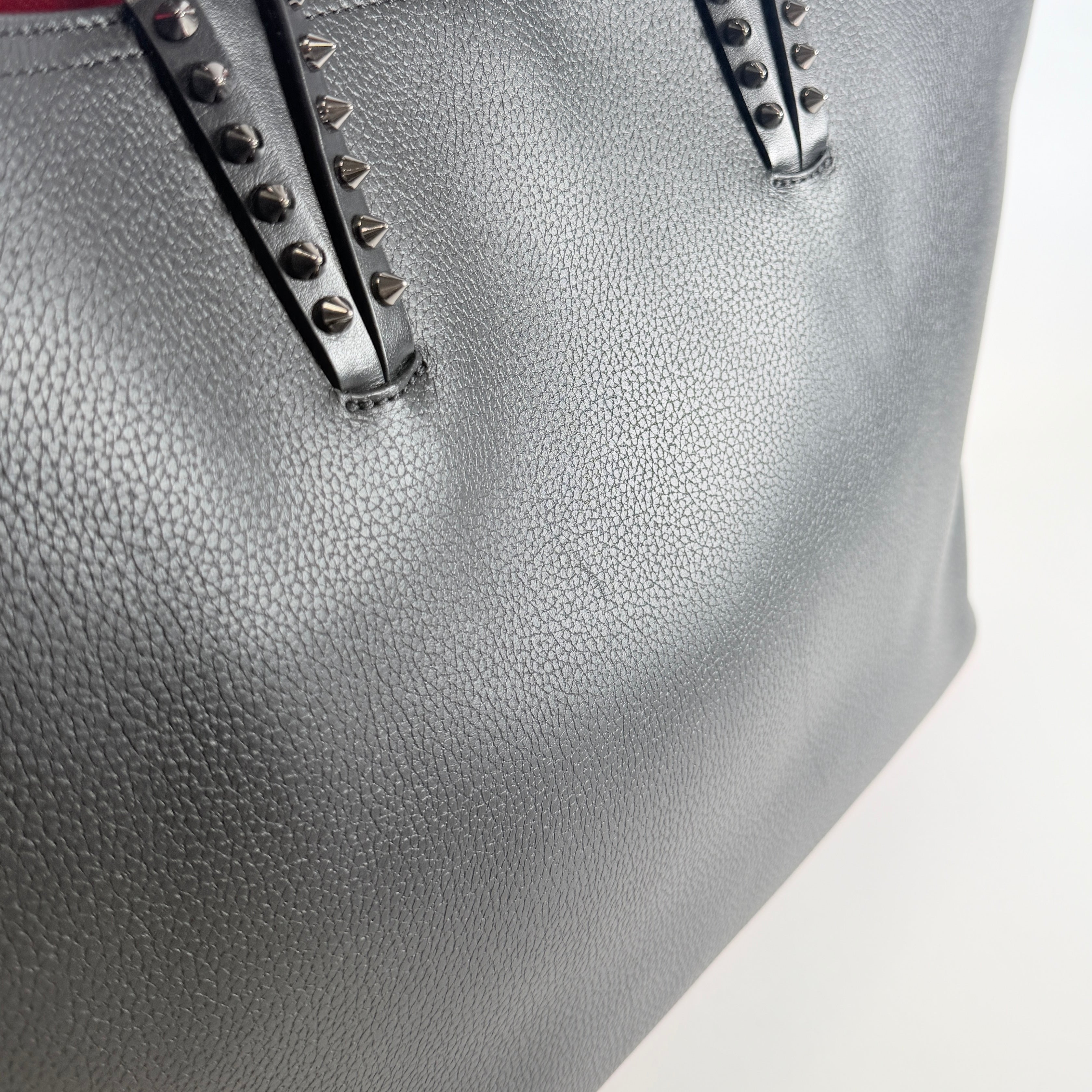 2608 secondhand Christian Louboutin Cabata Tote Bag With Pouch
