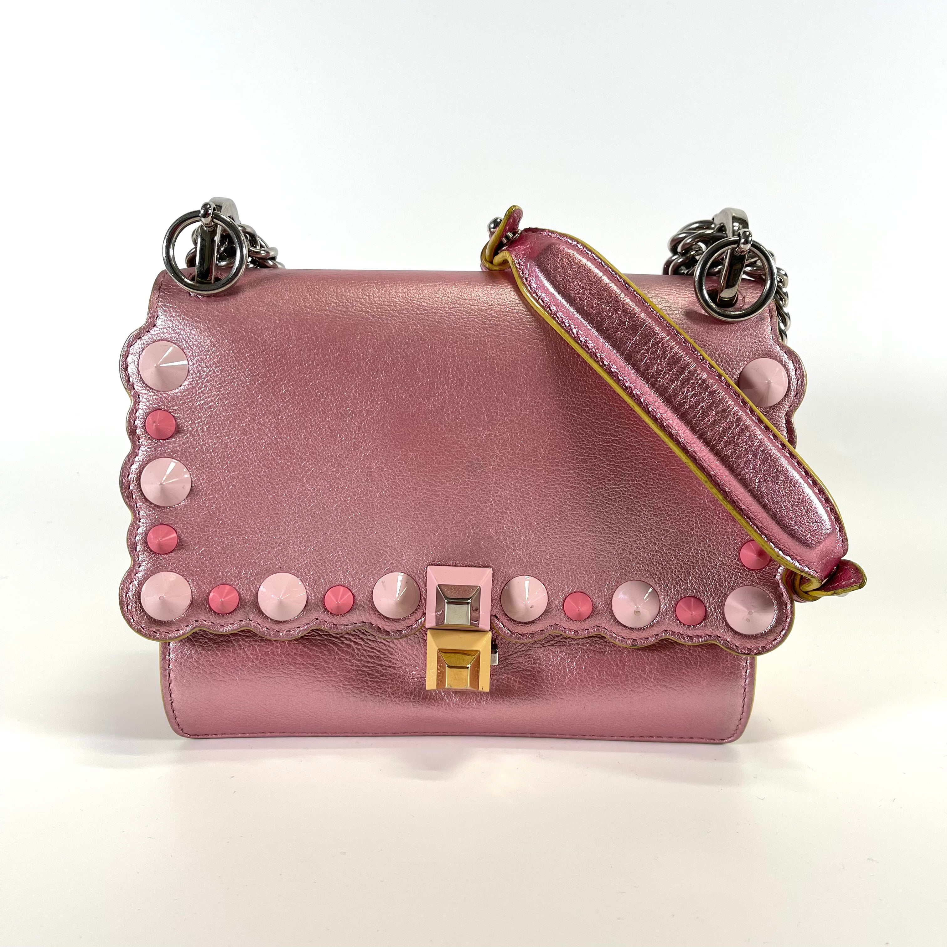 2512 secondhand  FENDI Shoulder bag / Crossbody Bag