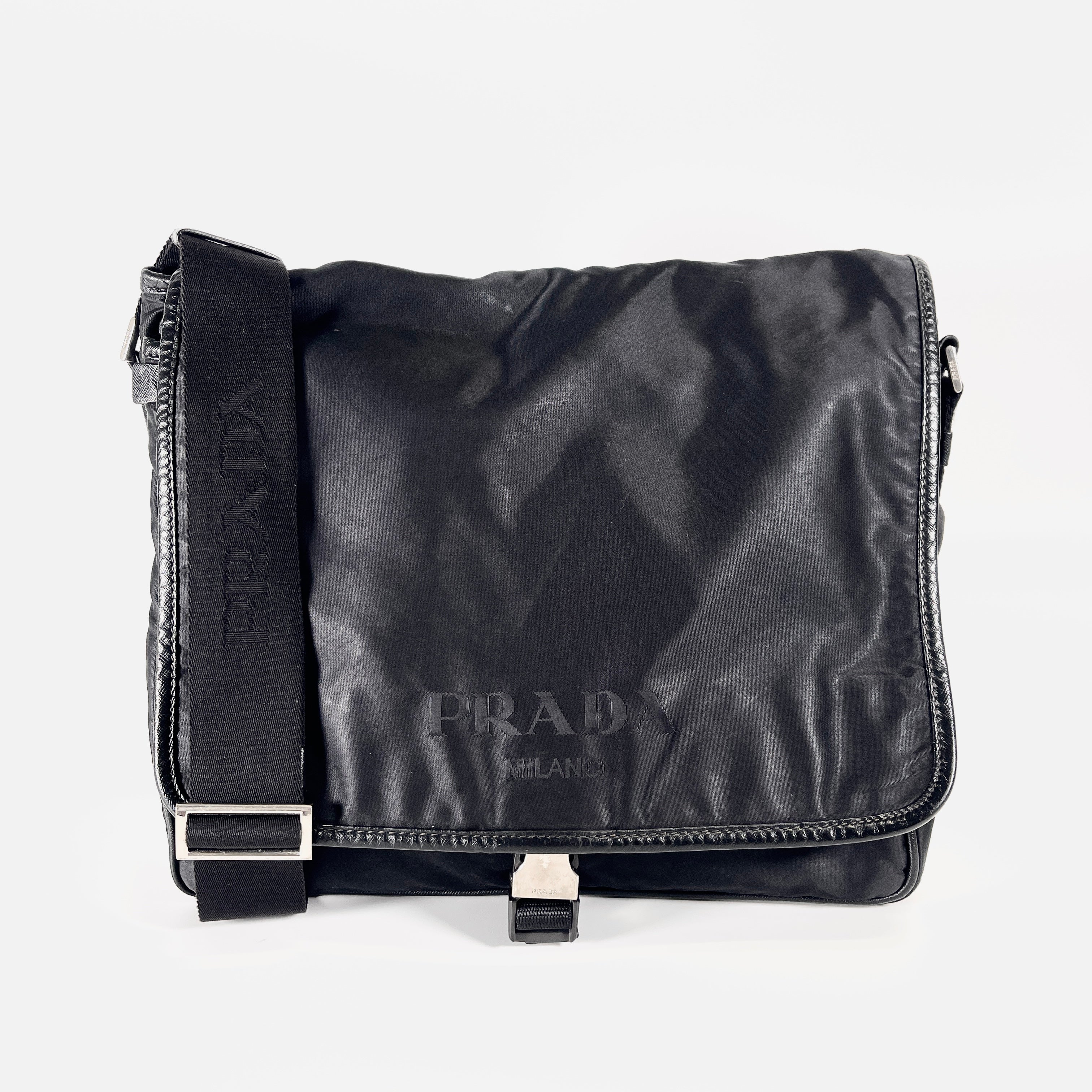 2604 secondhand PRADA nylon Shoulder bag