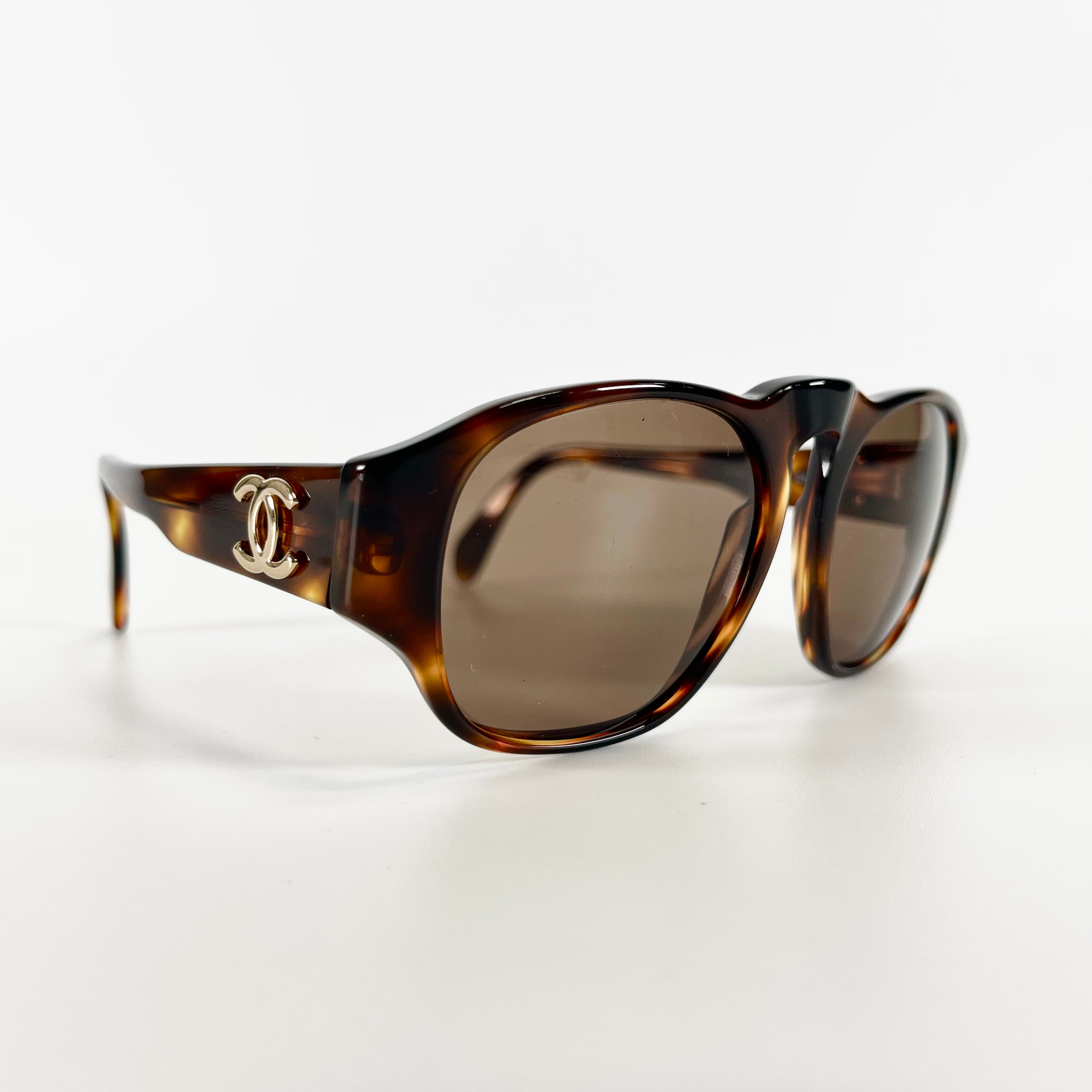 2602 secondhand CHANEL sunglasses Cocomark