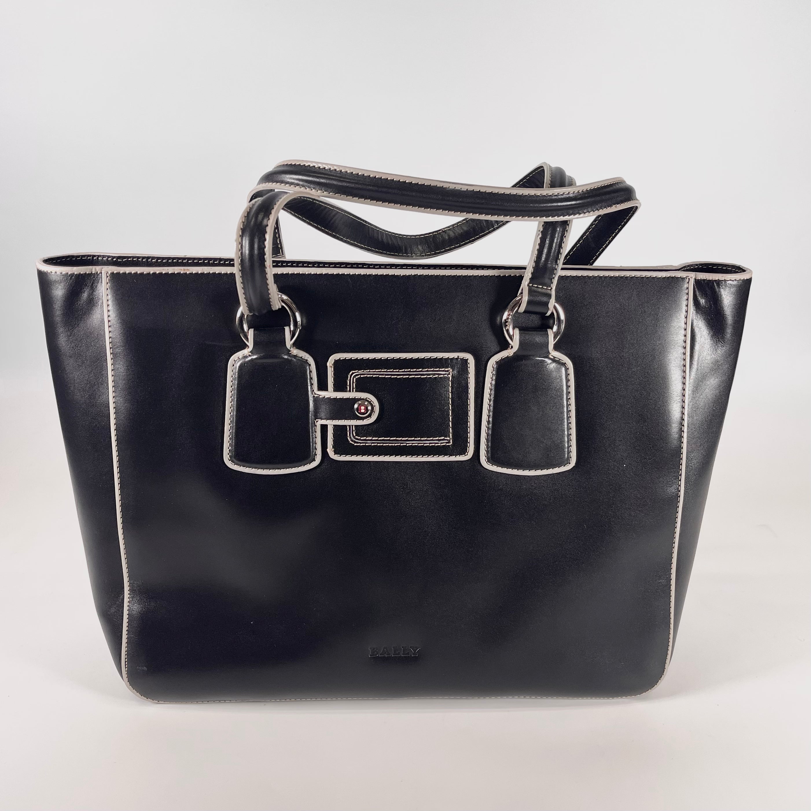 2602 secondhand BALLY hand bag